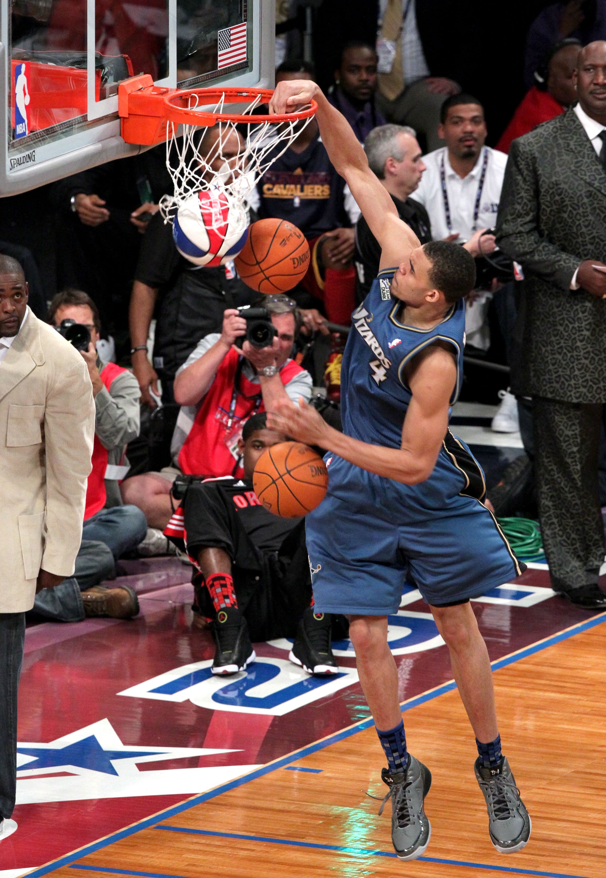 LOS ANGELES, CA - FEBRUARY 19: JaVale McGee #34 of the Washington Wizards dunks in the Sprite Slam Dunk Contest apart of NBA All-Star Saturday Night at Staples Center on February 19, 2011 in Los Angeles, California. NOTE TO USER: User expressly acknowled LOS ANGELES, CA - FEBRUARY 19: JaVale McGee #34 of the Washington Wizards dunks in the Sprite Slam Dunk Contest apart of NBA All-Star Saturday Night at Staples Center on February 19, 2011 in Los Angeles, California. NOTE TO USER: User expressly acknowled