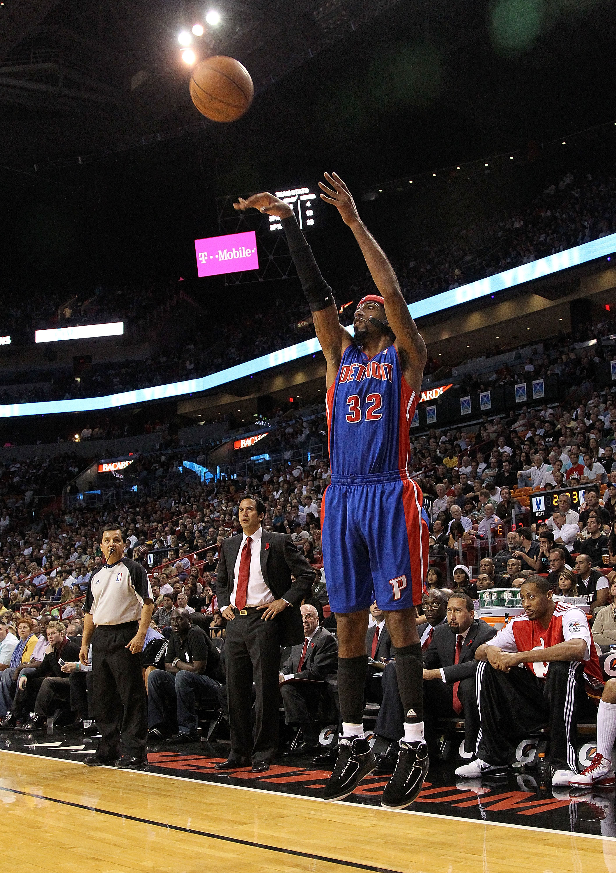MIAMI, FL - DECEMBER 01: Richard Hamilton #32 of the Detroit Pistons shoots a jumpshot  during a game against the Miami Heat at American Airlines Arena on December 1, 2010 in Miami, Florida. NOTE TO USER: User expressly acknowledges and agrees that, by do