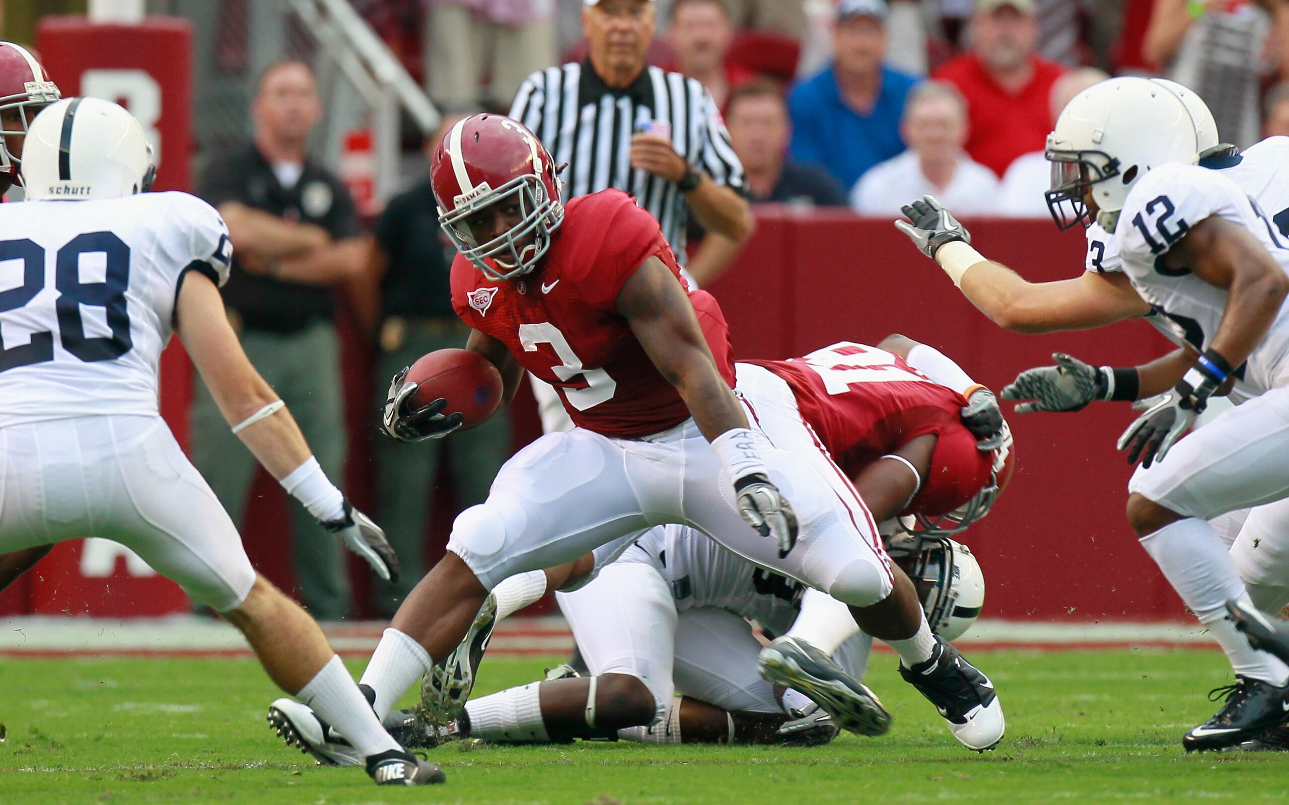 TUSCALOOSA, AL - SEPTEMBER 11:  Trent Richardson #3 of the Alabama Crimson Tide against the Penn State Nittany Lions at Bryant-Denny Stadium on September 11, 2010 in Tuscaloosa, Alabama.  (Photo by Kevin C. Cox/Getty Images)
