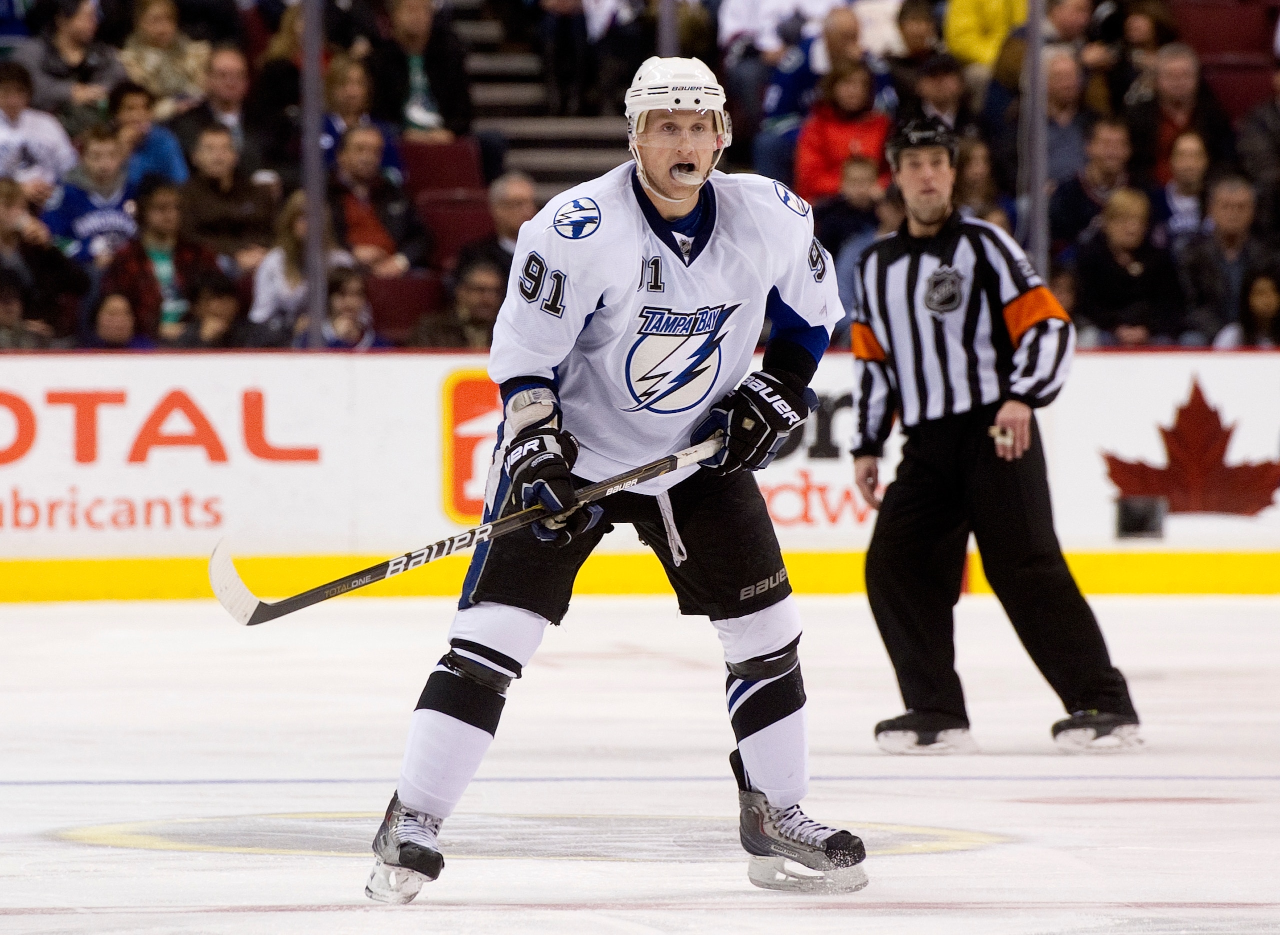 VANCOUVER, CANADA - DECEMBER 11: Steven Stamkos #91 of the Tampa Bay Lightning skates during NHL action on December 11, 2010 against the Vancouver Canucks at Rogers Arena in Vancouver, BC, Canada. (Photo by Rich Lam/Getty Images) VANCOUVER, CANADA - DECEMBER 11: Steven Stamkos #91 of the Tampa Bay Lightning skates during NHL action on December 11, 2010 against the Vancouver Canucks at Rogers Arena in Vancouver, BC, Canada. (Photo by Rich Lam/Getty Images)