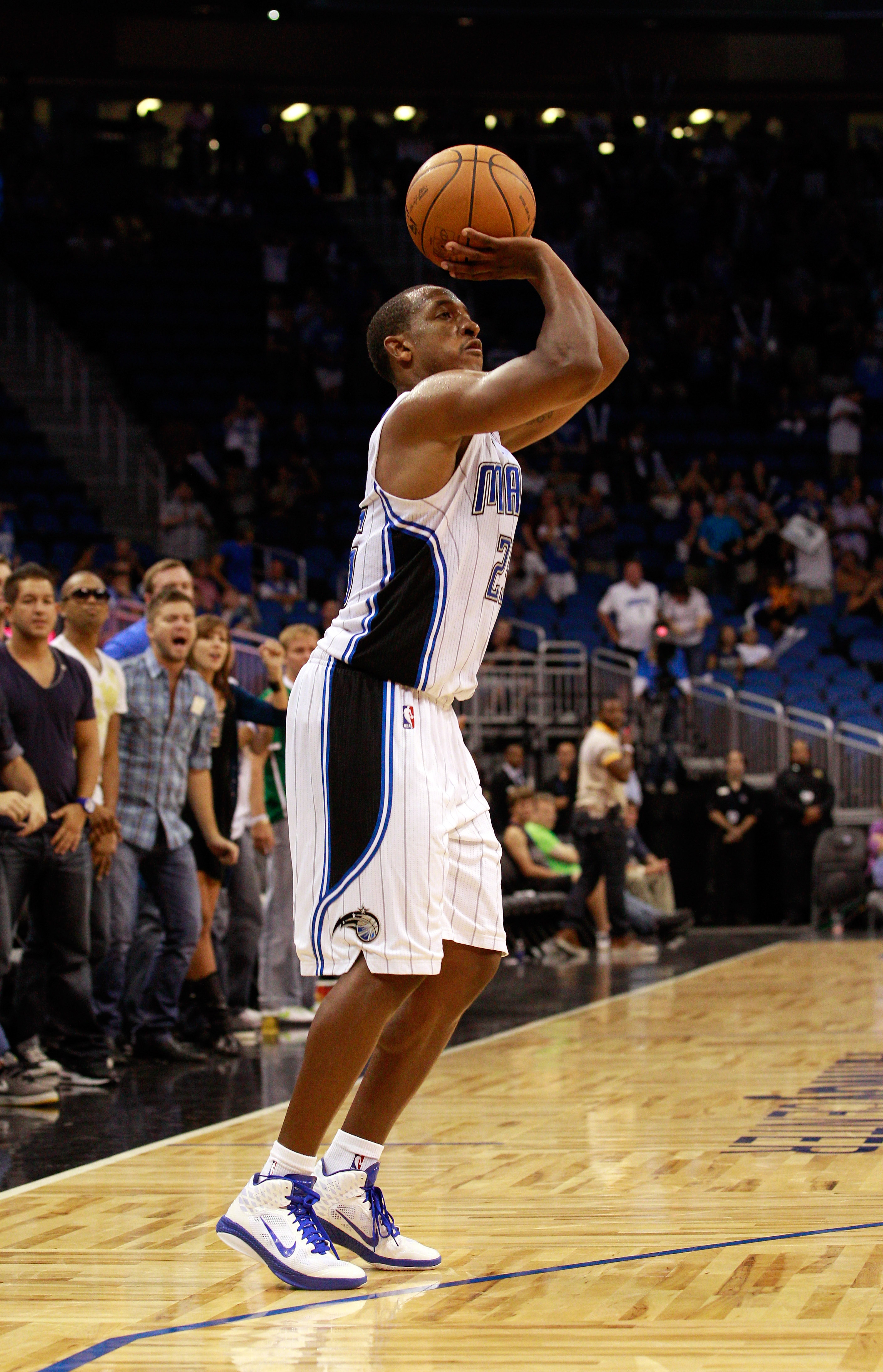 ORLANDO, FL - OCTOBER 10:  Chris Duhon #25 of the Orlando Magic attempts a shot during the game against the New Orleans Hornets at Amway Arena on October 10, 2010 in Orlando, Florida. NOTE TO USER: User expressly acknowledges and agrees that, by downloadi
