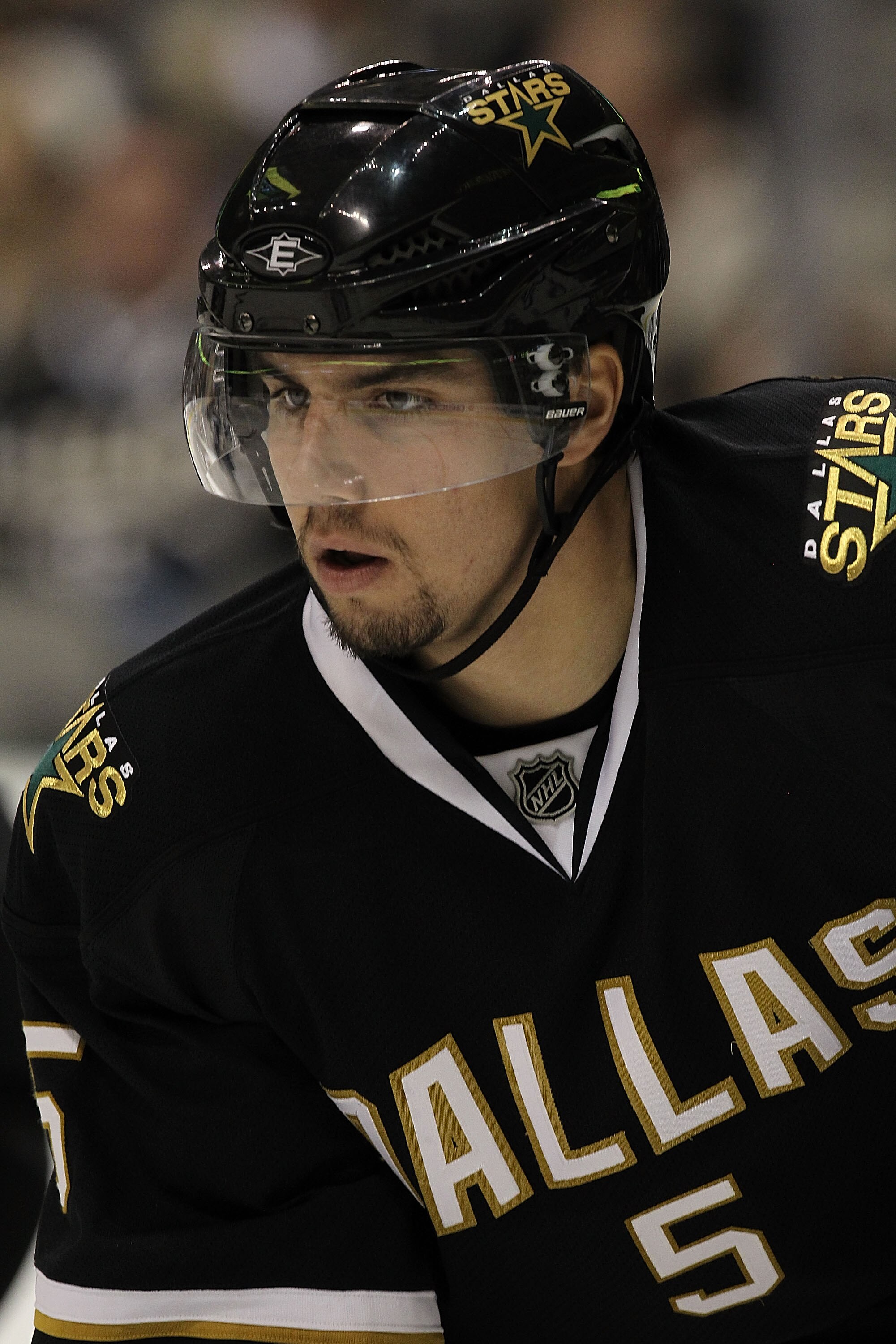DALLAS, TX - DECEMBER 23:  Matt Niskanen #5 of the Dallas Stars at American Airlines Center on December 23, 2010 in Dallas, Texas.  (Photo by Ronald Martinez/Getty Images)