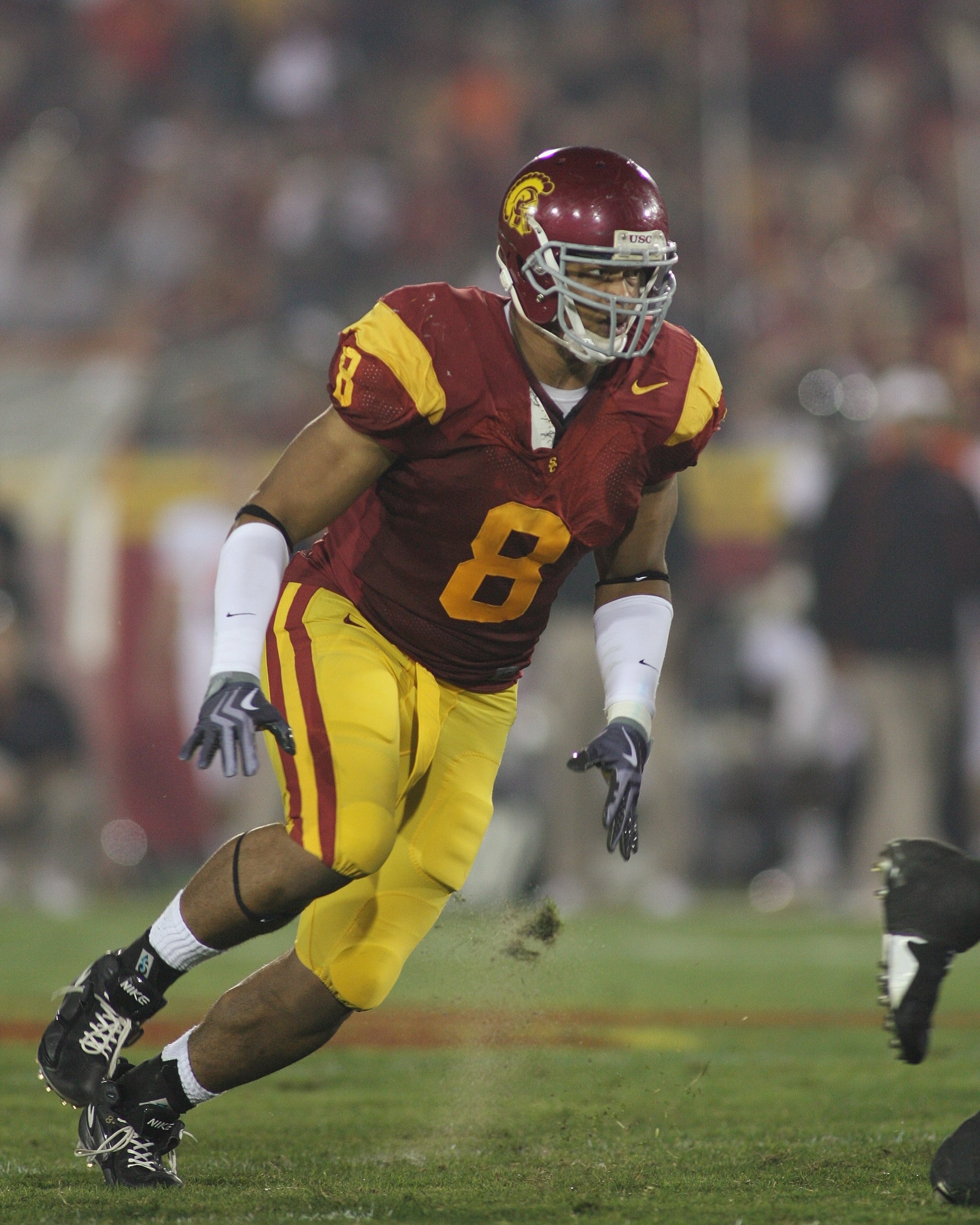 LOS ANGELES, CA - OCTOBER 24: Nick Perry #8 of the USC Trojans rushes against the Oregon State Beavers on October 24, 2009 at the Los Angeles Coliseum in Los Angeles, California. USC won 42-36. (Photo by Jeff Golden/Getty Images) LOS ANGELES, CA - OCTOBER 24: Nick Perry #8 of the USC Trojans rushes against the Oregon State Beavers on October 24, 2009 at the Los Angeles Coliseum in Los Angeles, California. USC won 42-36. (Photo by Jeff Golden/Getty Images)