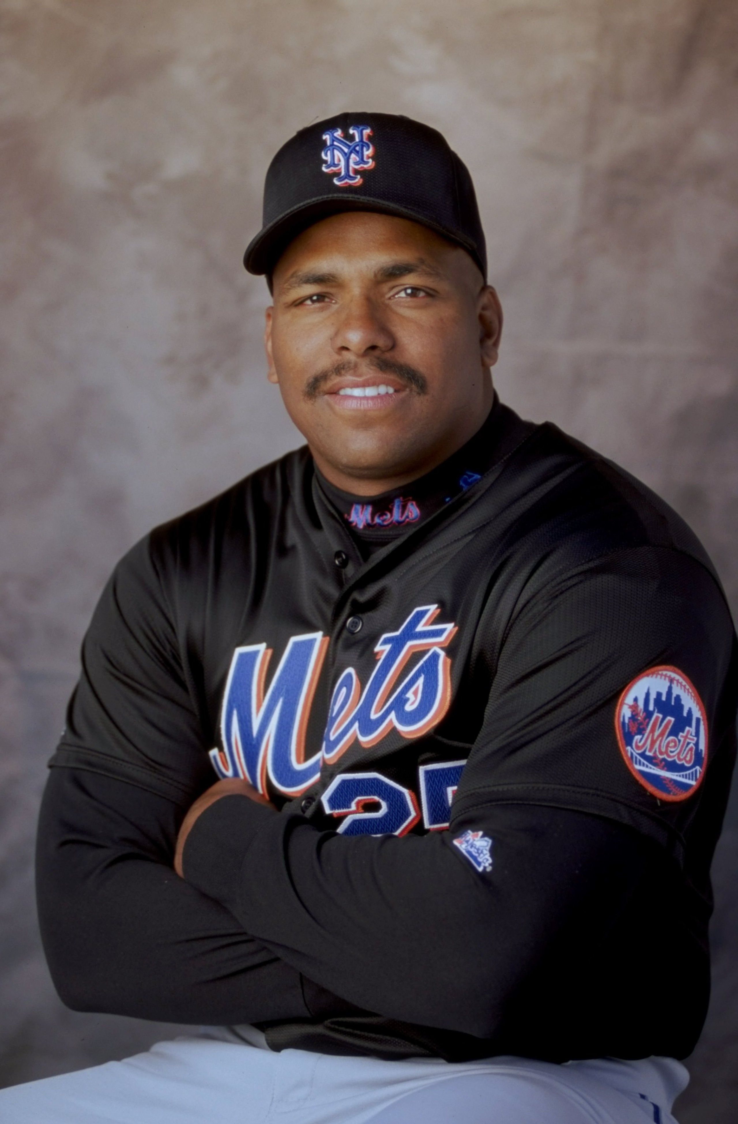 4 Mar 1999:  Outfielder Bobby Bonilla #25 of the New York Mets poses for a studio portrait on Photo Day during Spring Training at the Thomas J. White Stadium in Port St. Lucie, Florida. Mandatory Credit: Matthew Stockman  /Allsport