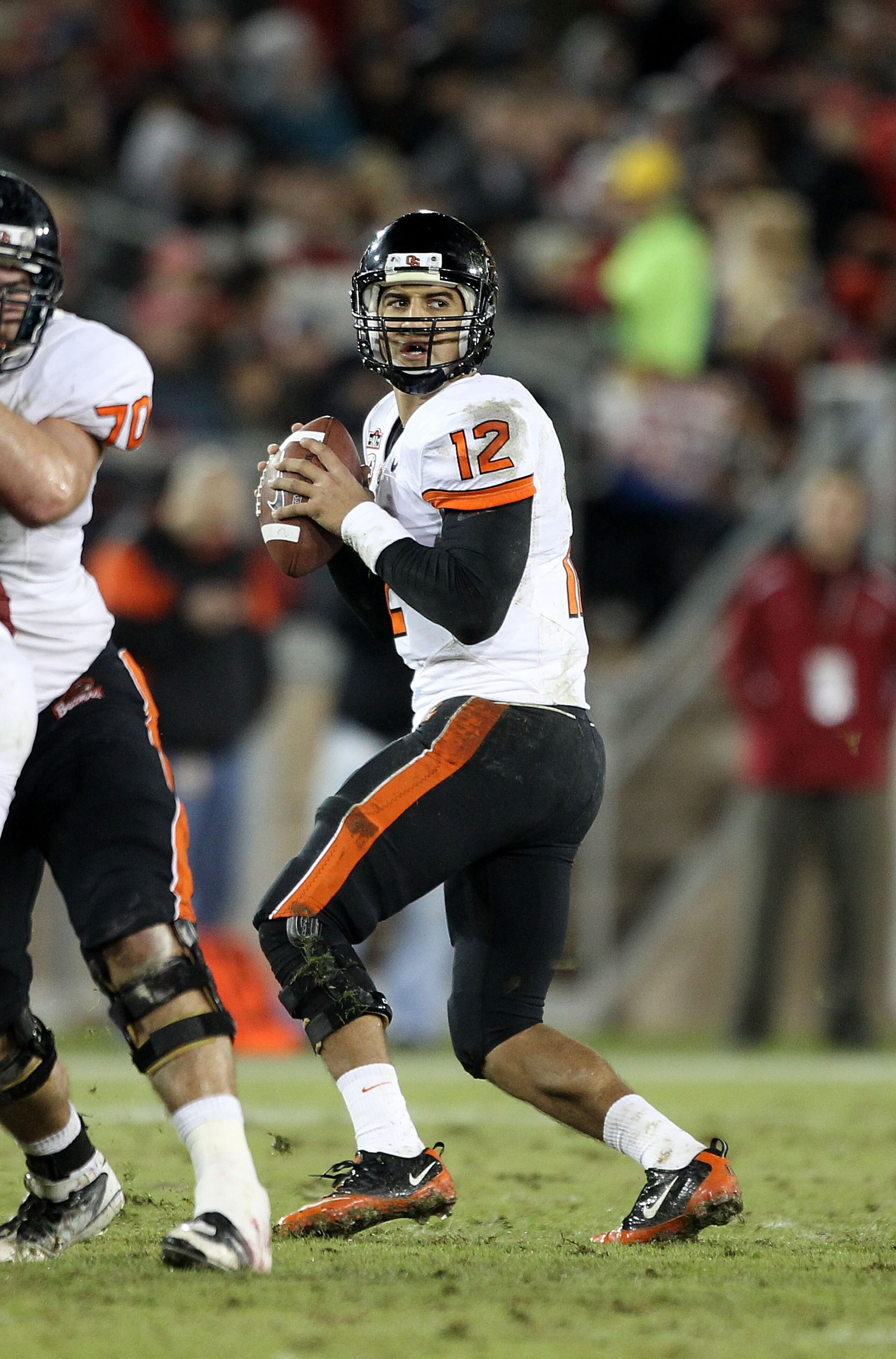 PALO ALTO, CA - NOVEMBER 27:  Ryan Katz #12 of the Oregon State Beavers passes the ball against the Stanford Cardinal at Stanford Stadium on November 27, 2010 in Palo Alto, California.  (Photo by Ezra Shaw/Getty Images)
