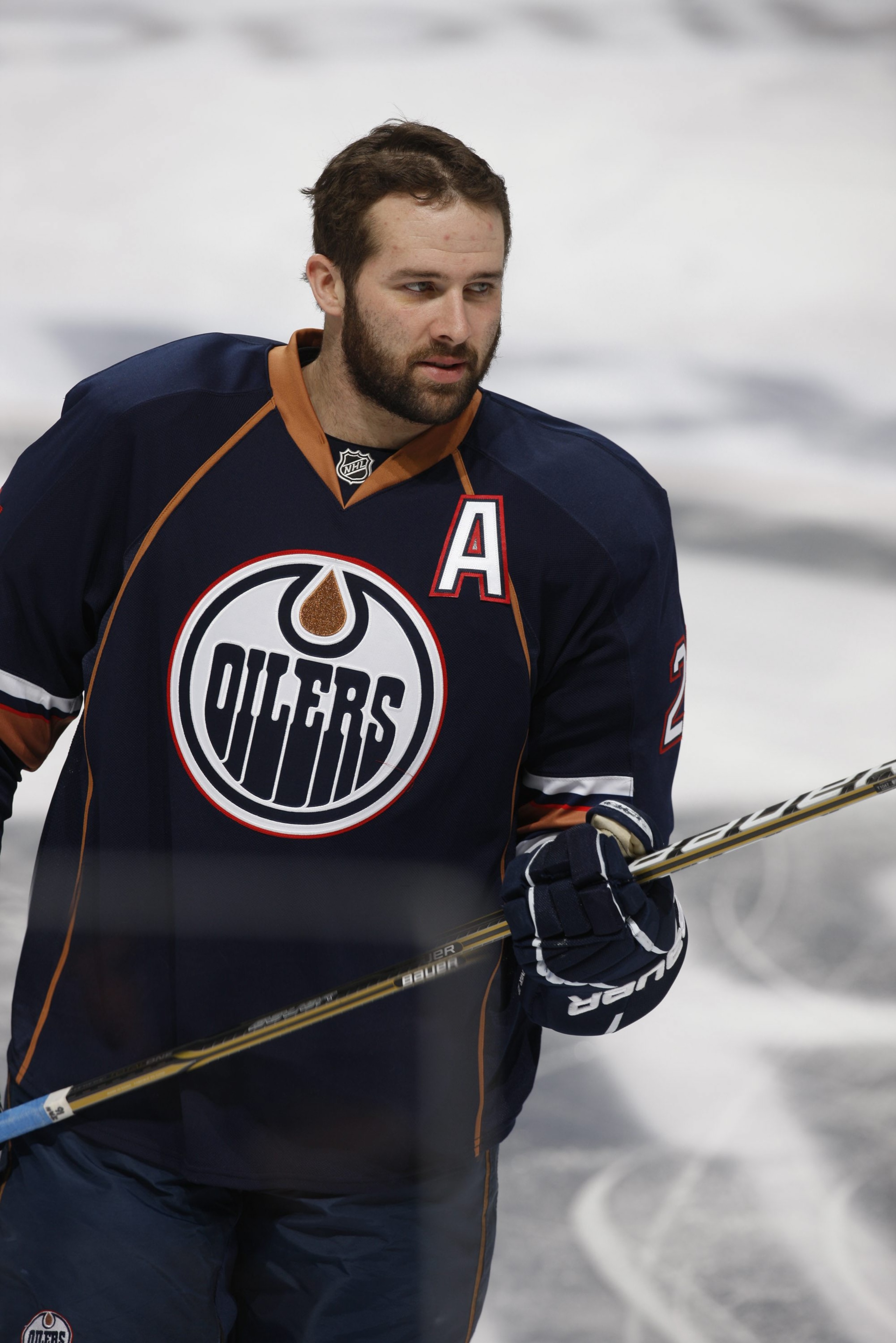 EDMONTON, CANADA - JANUARY 18: Dustin Penner #27 of the Edmonton Oilers during the game against the Minnesota Wild on January 18, 2011 at Rexall Place in Edmonton, Alberta, Canada. (Photo by Dale MacMillan/Getty Images)