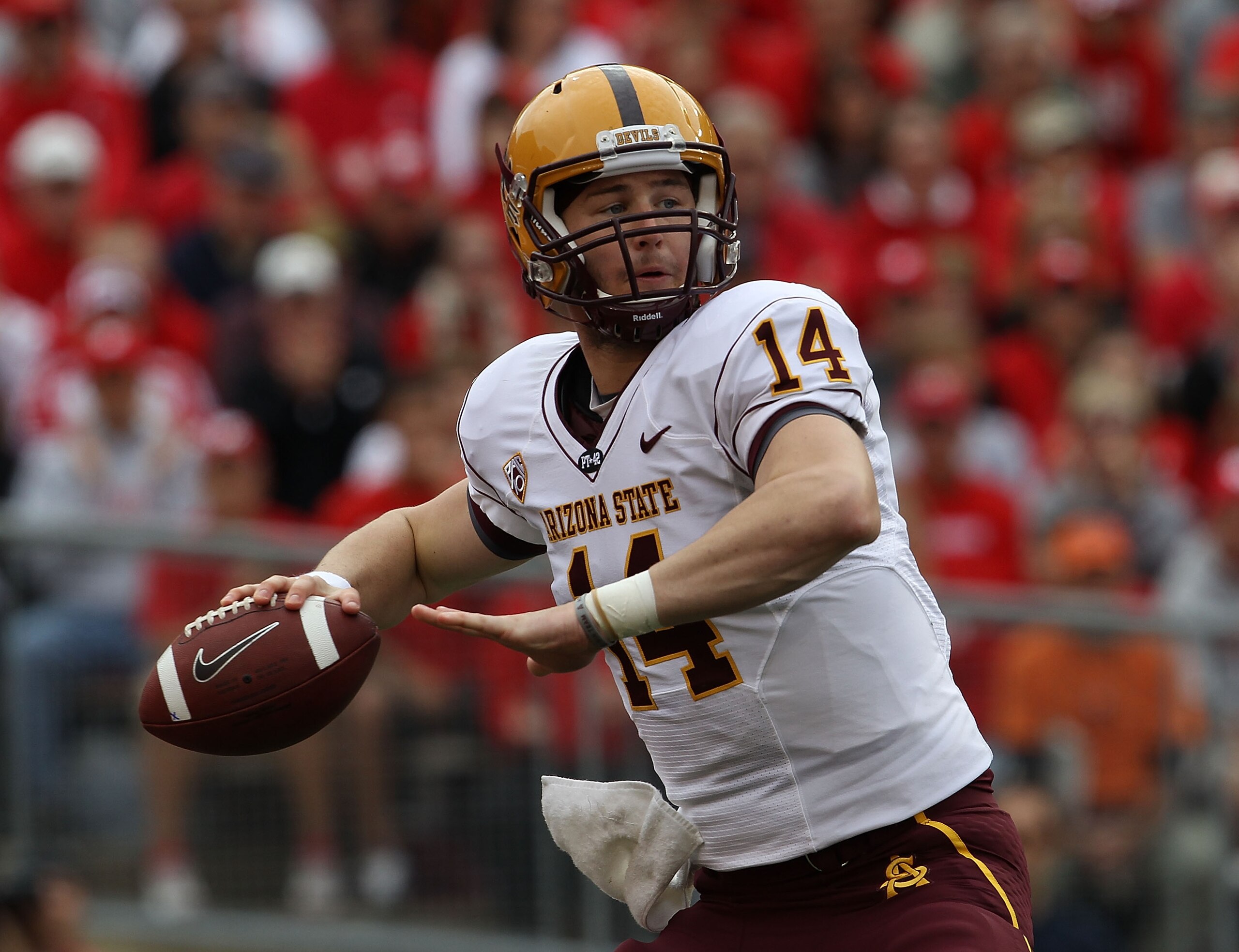 MADISON, WI - SEPTEMBER 18: Steven Threet #14 of the Arizona State Sun Devils pass the ball against the Wisconsin Badgers at Camp Randall Stadium on September 18, 2010 in Madison, Wisconsin. Wisconsin defeated Arizona State 20-19. (Photo by Jonathan Danie