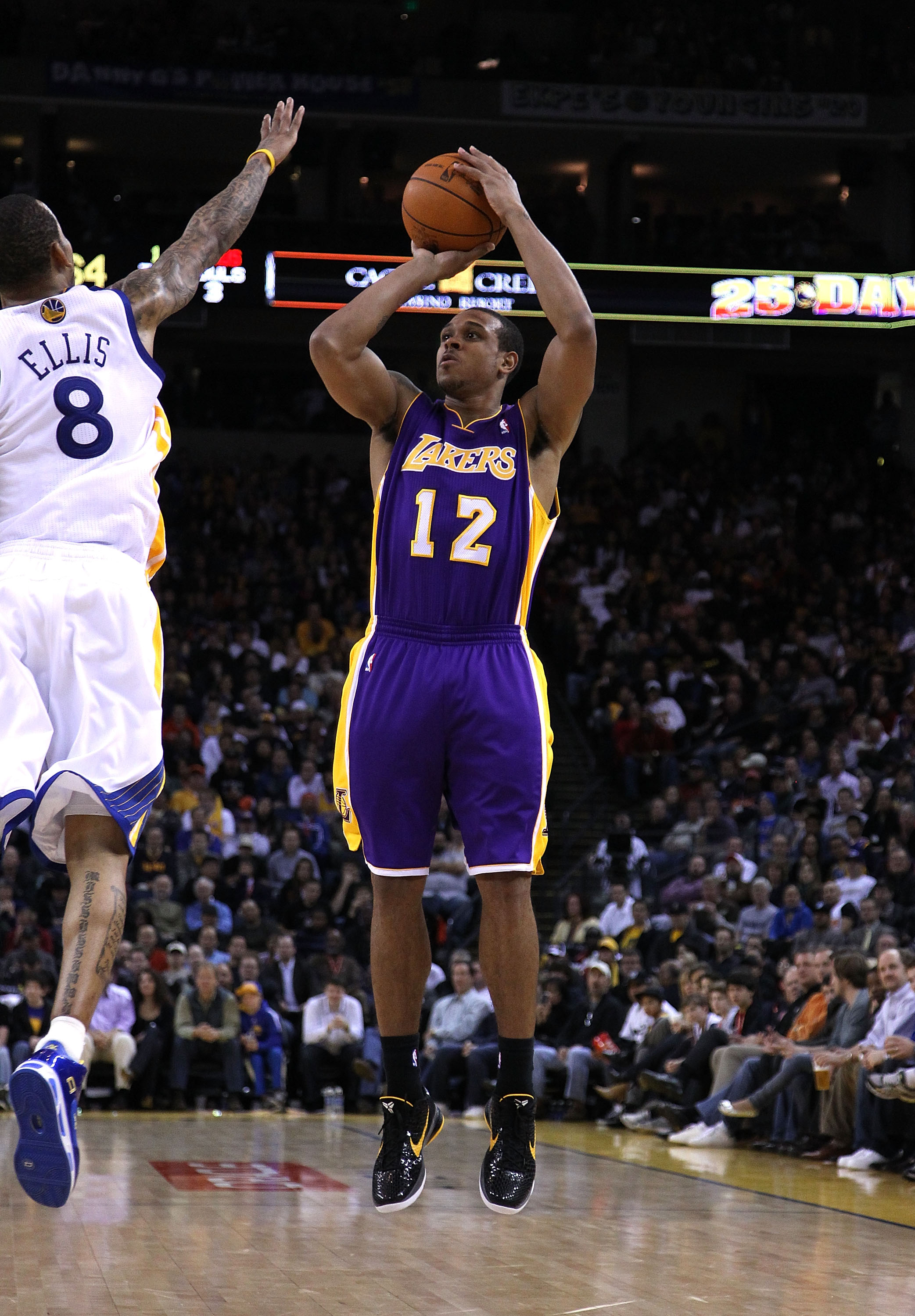 OAKLAND, CA - JANUARY 12: Shannon Brown #12 of the Los Angeles Lakers in action during their game against the Golden State Warriors at Oracle Arena on January 12, 2011 in Oakland, California. NOTE TO USER: User expressly acknowledges and agrees that, by