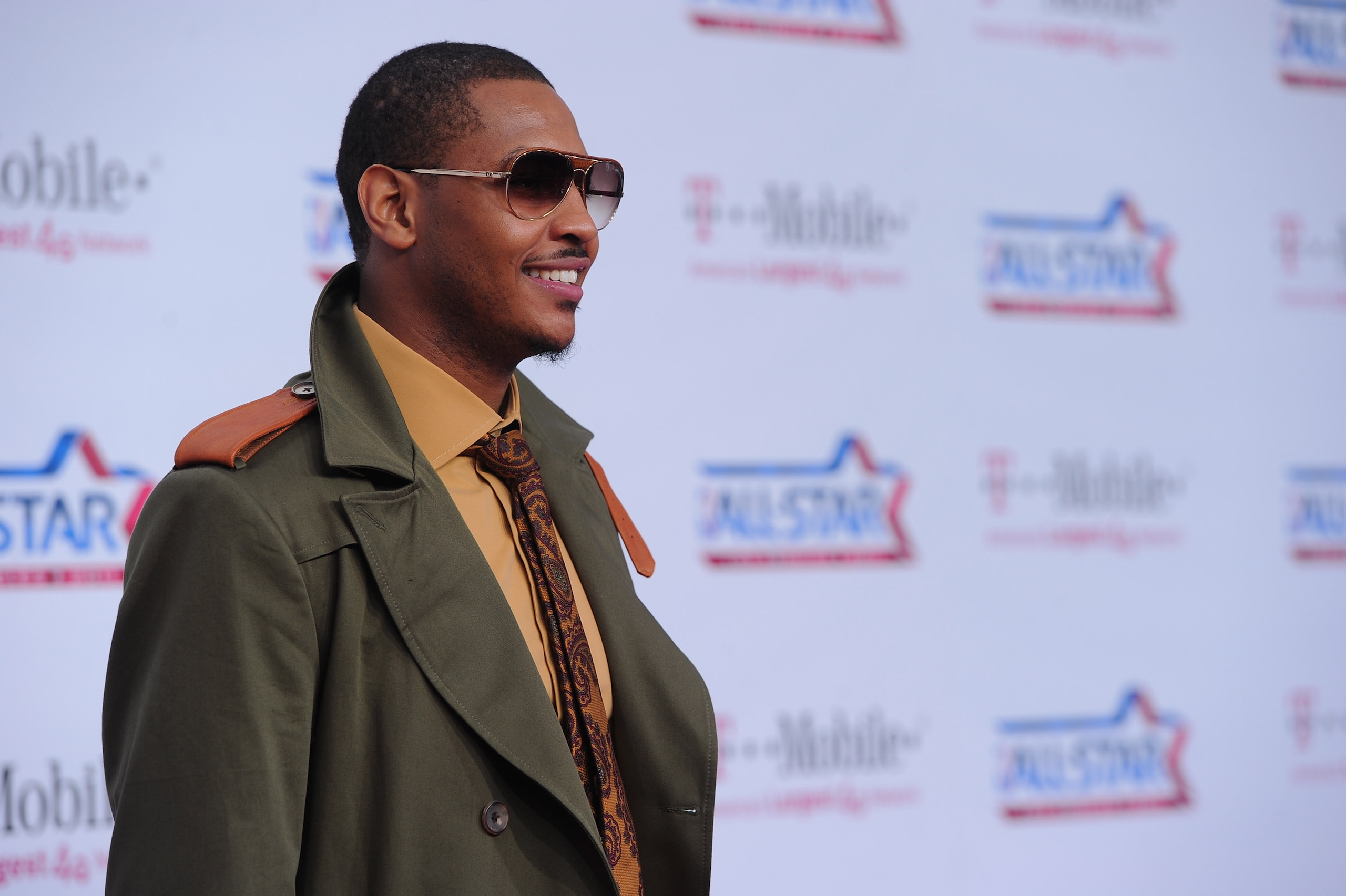 LOS ANGELES, CA - FEBRUARY 20:  NBA player Carmelo Anthony arrives to the T-Mobile Magenta Carpet at the 2011 NBA All-Star Game on February 20, 2011 in Los Angeles, California.  (Photo by Alberto E. Rodriguez/Getty Images)