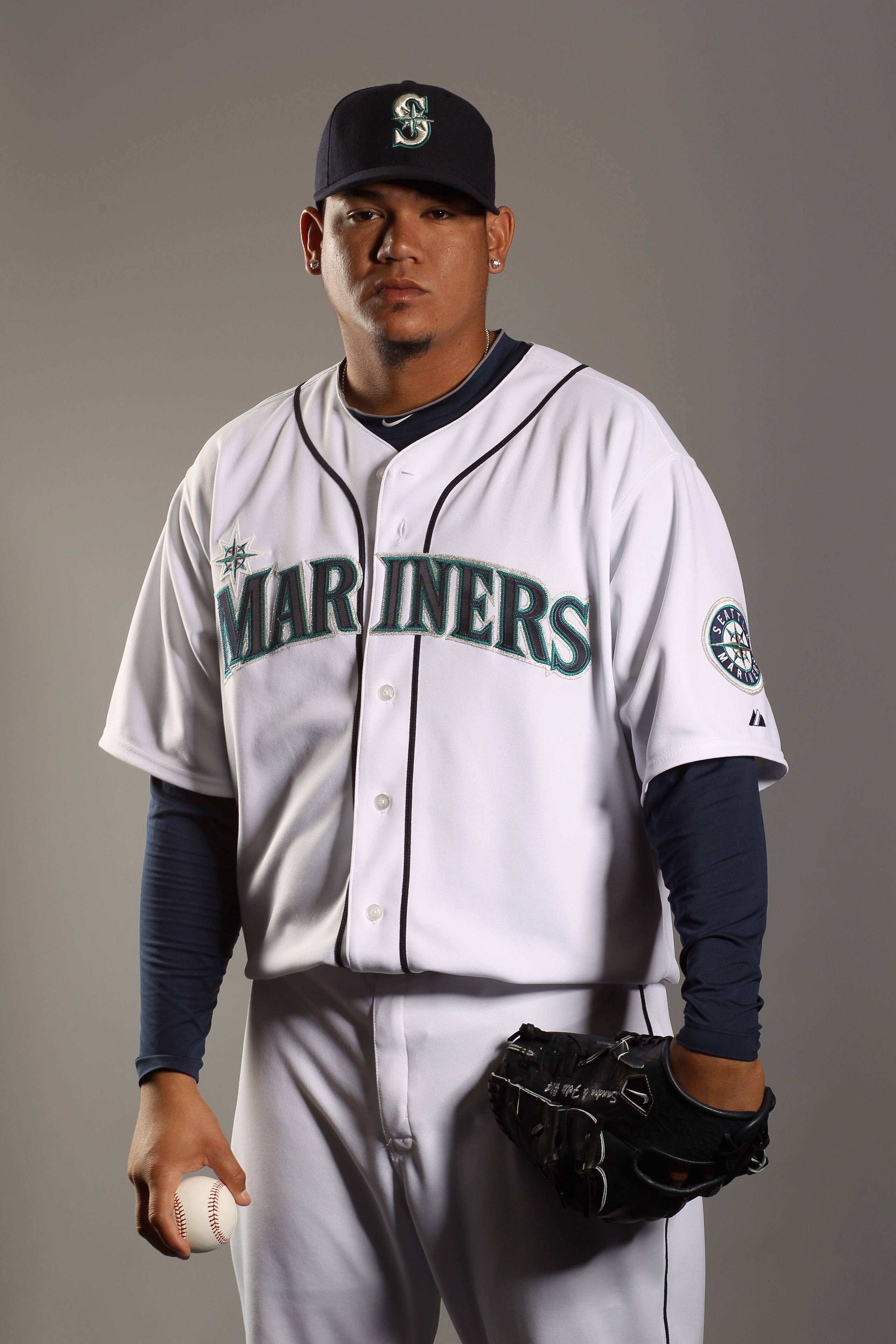 PEORIA, AZ - FEBRUARY 20:  Felix Hernandez #34 of the Seattle Mariners poses for a portrait at the Peoria Sports Complex on February 20, 2011 in Peoria, Arizona.  (Photo by Ezra Shaw/Getty Images)