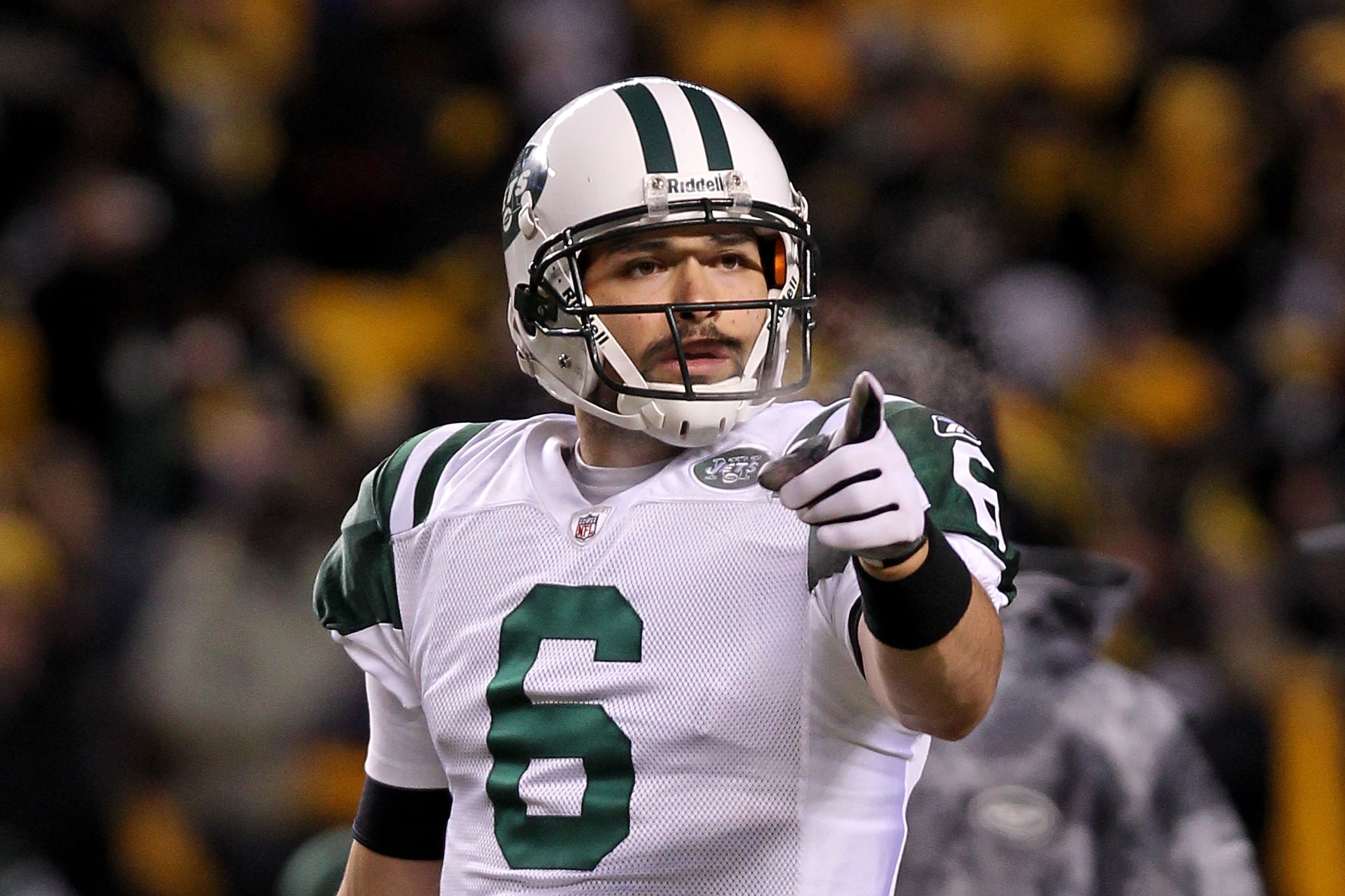 PITTSBURGH, PA - JANUARY 23:  Mark Sanchez #6 of the New York Jets warms up prior to their 2011 AFC Championship game against the Pittsburgh Steelers at Heinz Field on January 23, 2011 in Pittsburgh, Pennsylvania.  (Photo by Nick Laham/Getty Images)