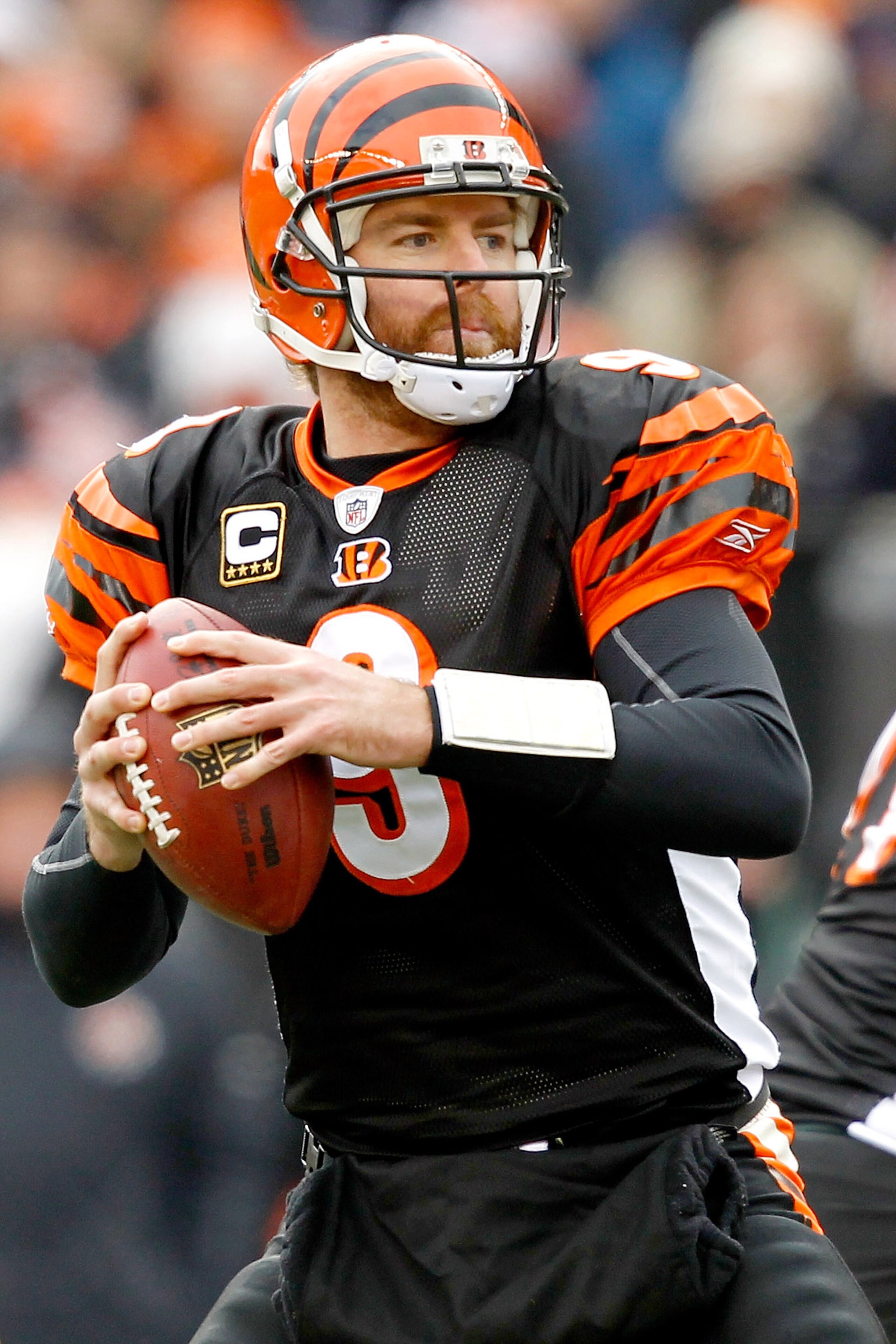 CINCINNATI, OH - DECEMBER 19: Quarterback Carson Palmer #9 of the Cincinnati Bengals fades back in the pocket while playing the Cleveland Browns at Paul Brown Stadium on December 19, 2010 in Cincinnati, Ohio. (Photo by Matthew Stockman/Getty Images) CINCINNATI, OH - DECEMBER 19: Quarterback Carson Palmer #9 of the Cincinnati Bengals fades back in the pocket while playing the Cleveland Browns at Paul Brown Stadium on December 19, 2010 in Cincinnati, Ohio. (Photo by Matthew Stockman/Getty Images)