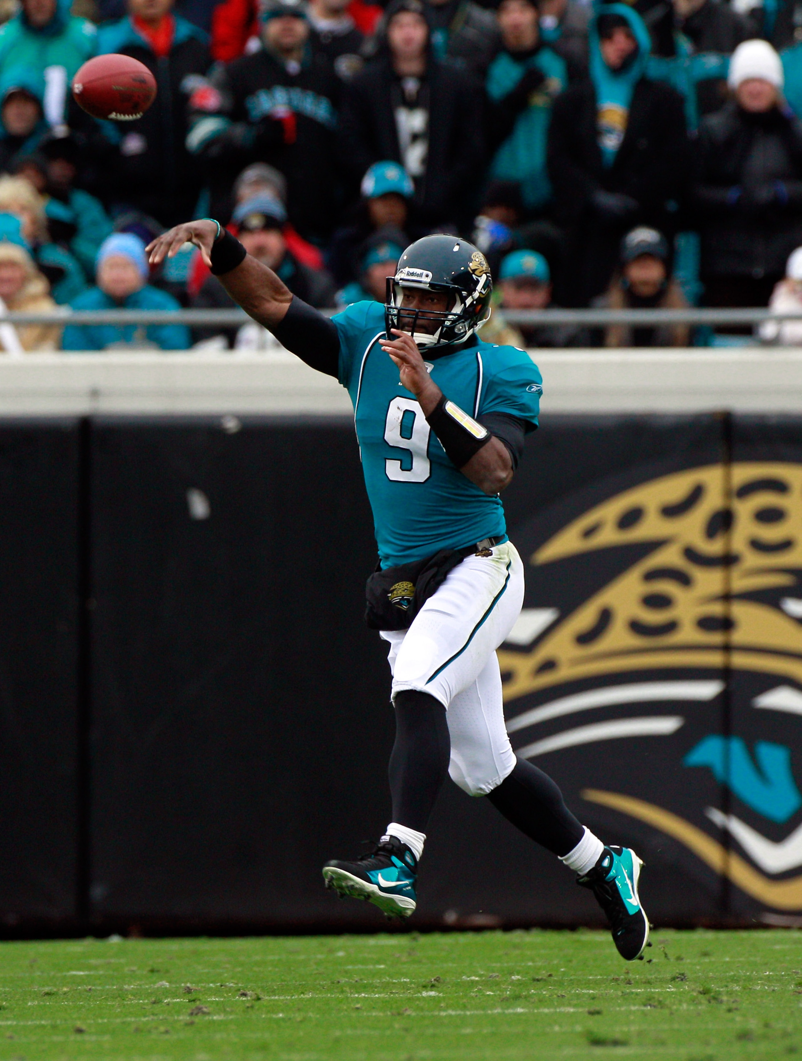 JACKSONVILLE, FL - DECEMBER 26: Quarterback David Garrard #9 of the Jacksonville Jaguars attempts a pass during the game against the Washington Redskins at EverBank Field on December 26, 2010 in Jacksonville, Florida. (Photo by Sam Greenwood/Getty Image JACKSONVILLE, FL - DECEMBER 26: Quarterback David Garrard #9 of the Jacksonville Jaguars attempts a pass during the game against the Washington Redskins at EverBank Field on December 26, 2010 in Jacksonville, Florida. (Photo by Sam Greenwood/Getty Image