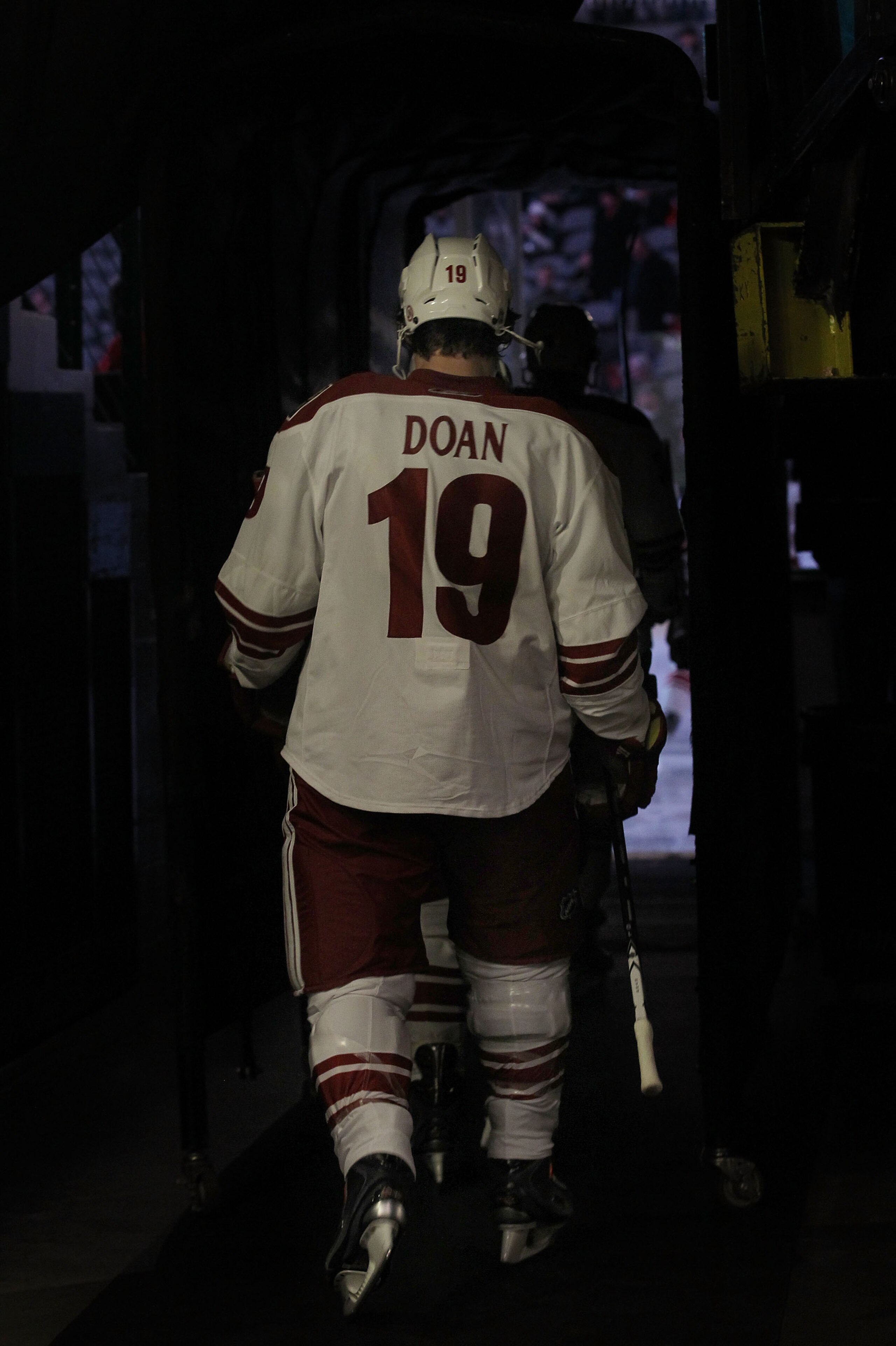 DALLAS, TX - FEBRUARY 09:  Shane Doan #19 of the Phoenix Coyotes at American Airlines Center on February 9, 2011 in Dallas, Texas.  (Photo by Ronald Martinez/Getty Images)