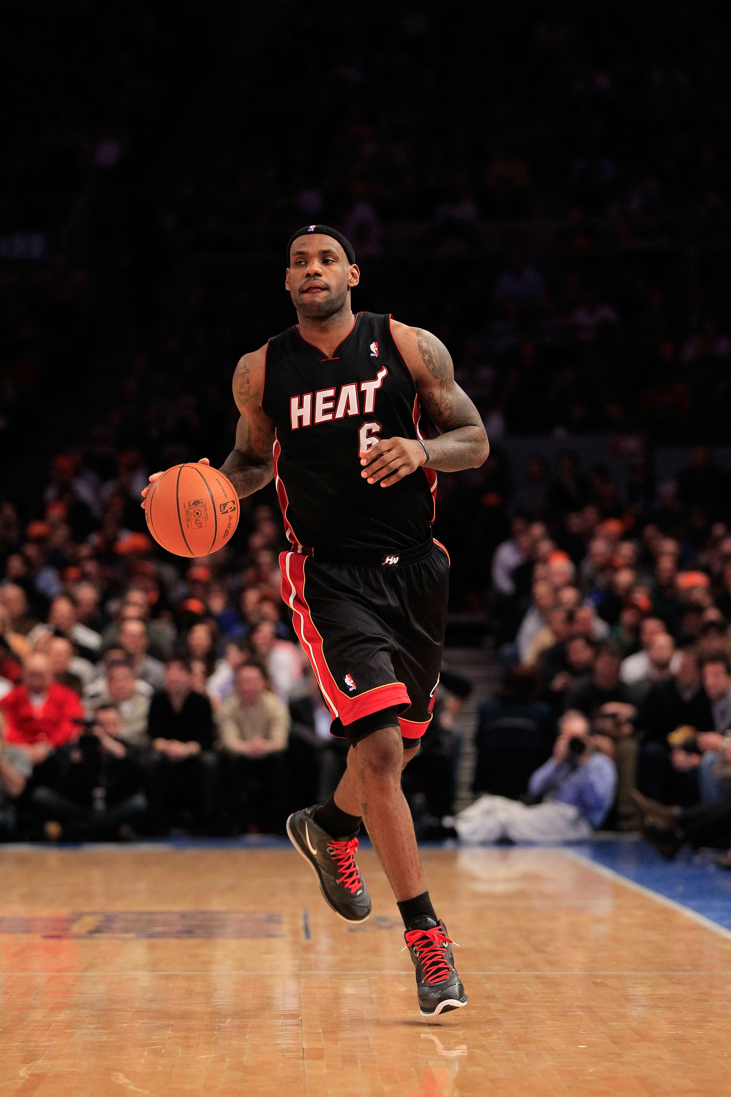 NEW YORK, NY - JANUARY 27:  LeBron James #6 of the Miami Heat on the court against the New York Knicks at Madison Square Garden on January 27, 2011 in New York City. The Knicks defeated the Heat 93-88. NOTE TO USER: User expressly acknowledges and agrees 
