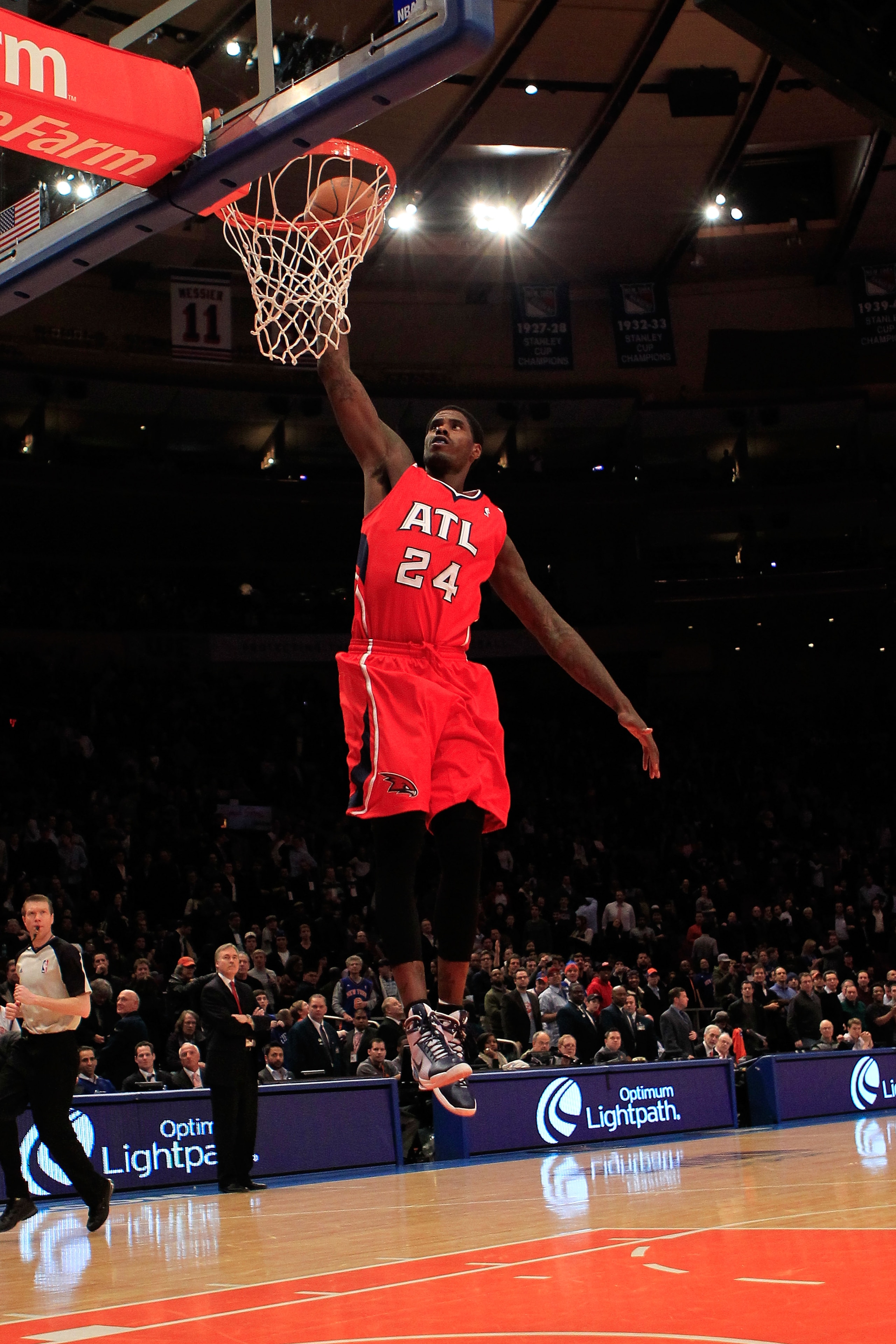 NEW YORK, NY - FEBRUARY 16: Marvin Williams #24 of the Atlanta Hawks lays the ball up against the New York Knicks at Madison Square Garden on February 16, 2011 in New York City. NOTE TO USER: User expressly acknowledges and agrees that, by downloading and