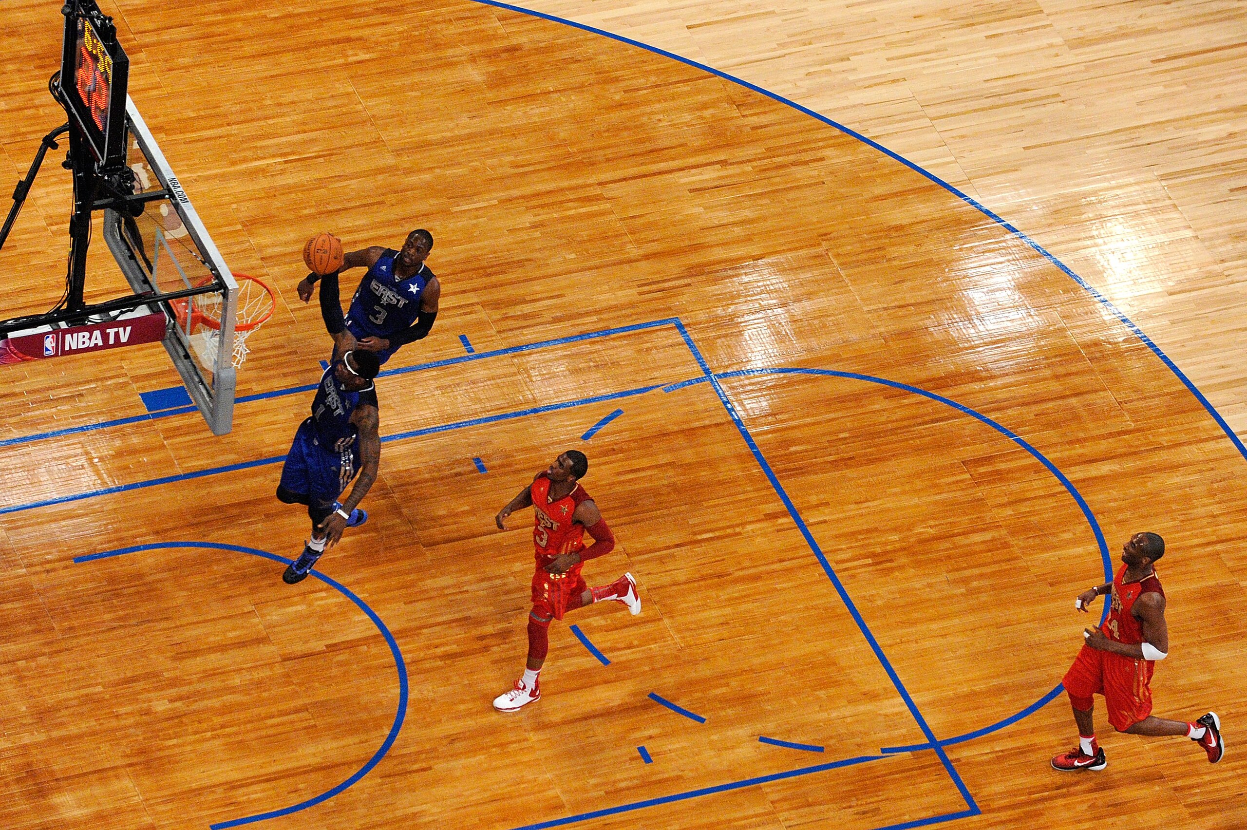 LOS ANGELES, CA - FEBRUARY 20:  Amare Stoudemire #1 of the New York Knicks and the Eastern Conference goes up for a dunk in the first quarter of the 2011 NBA All-Star Game at Staples Center on February 20, 2011 in Los Angeles, California. NOTE TO USER: Us