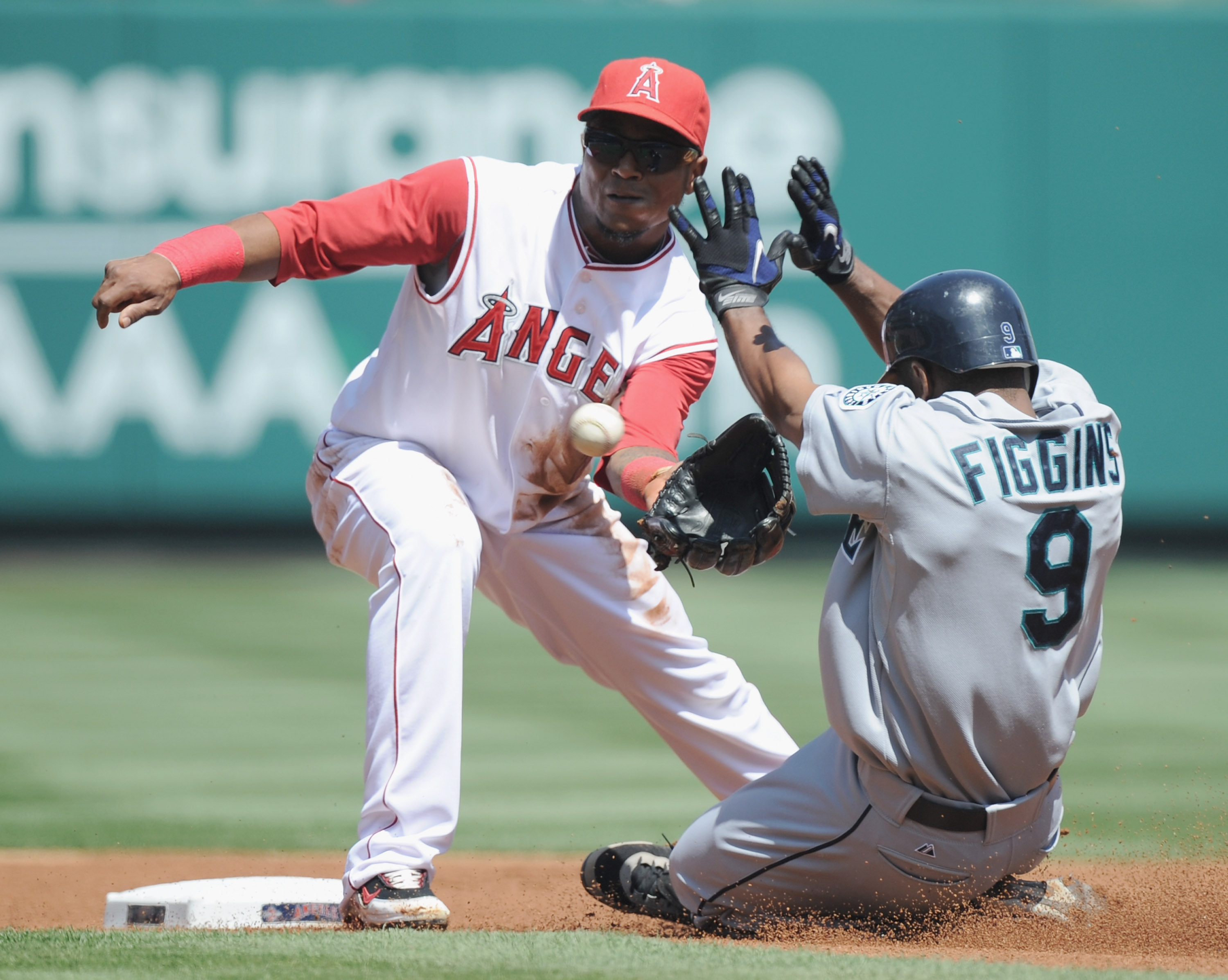 Alfonso Soriano and Erick Aybar by Harry How