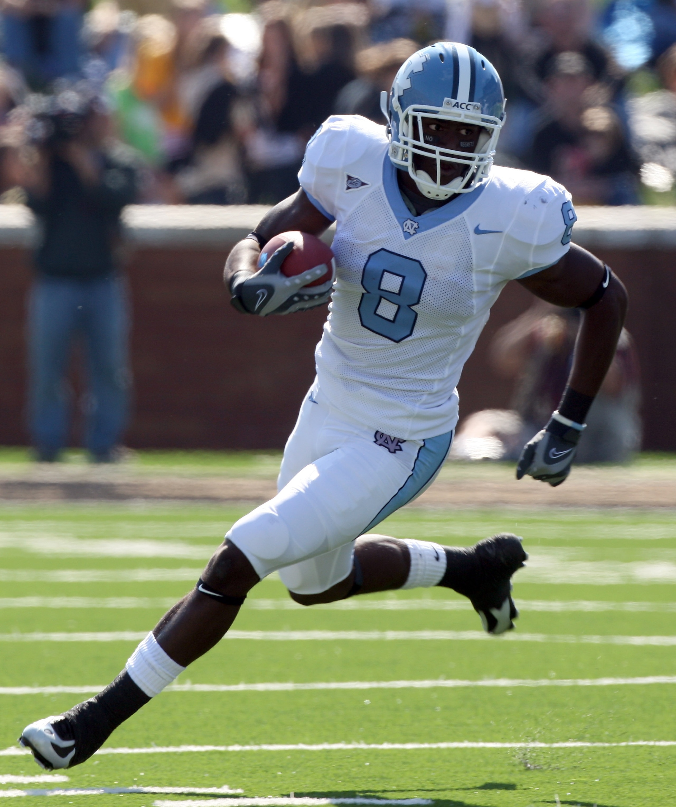 WINSTON SALEM, NC - OCTOBER 27: Wide receiver Greg Little #8 of the University of North Carolina Tar Heels during the ACC game at the Groves Stadium, on October 27, 2007 in Winston Salem,North Carolina. (Photo by David Cannon/Getty Images) WINSTON SALEM, NC - OCTOBER 27: Wide receiver Greg Little #8 of the University of North Carolina Tar Heels during the ACC game at the Groves Stadium, on October 27, 2007 in Winston Salem,North Carolina. (Photo by David Cannon/Getty Images)