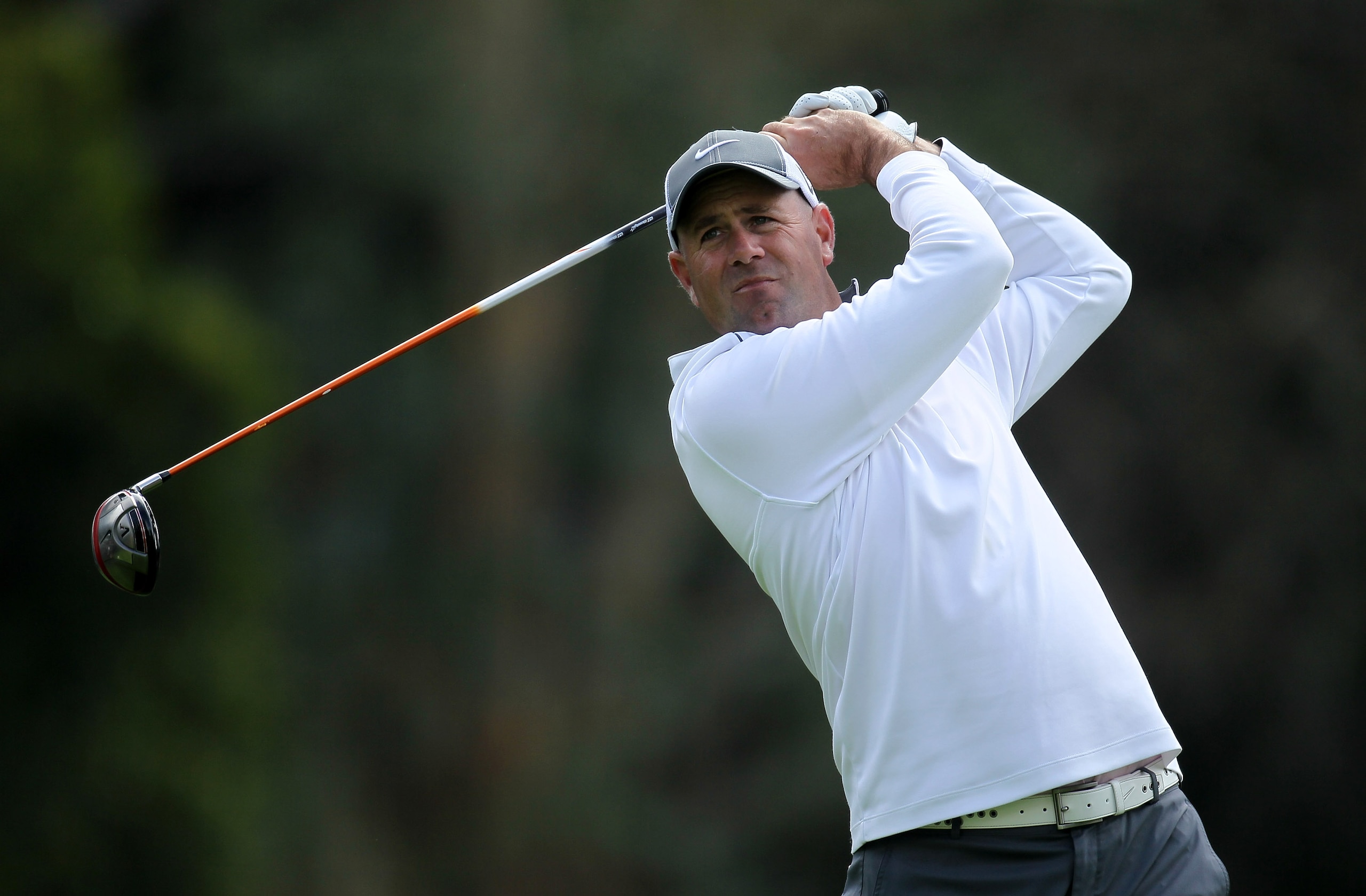 PACIFIC PALISADES, CA - FEBRUARY 19:  Stewart Cink hits his tee shot on the ninth hole during round three of the Northern Trust Open at Riviera Country Club on February 19, 2011 in Pacific Palisades, California.  (Photo by Stephen Dunn/Getty Images)