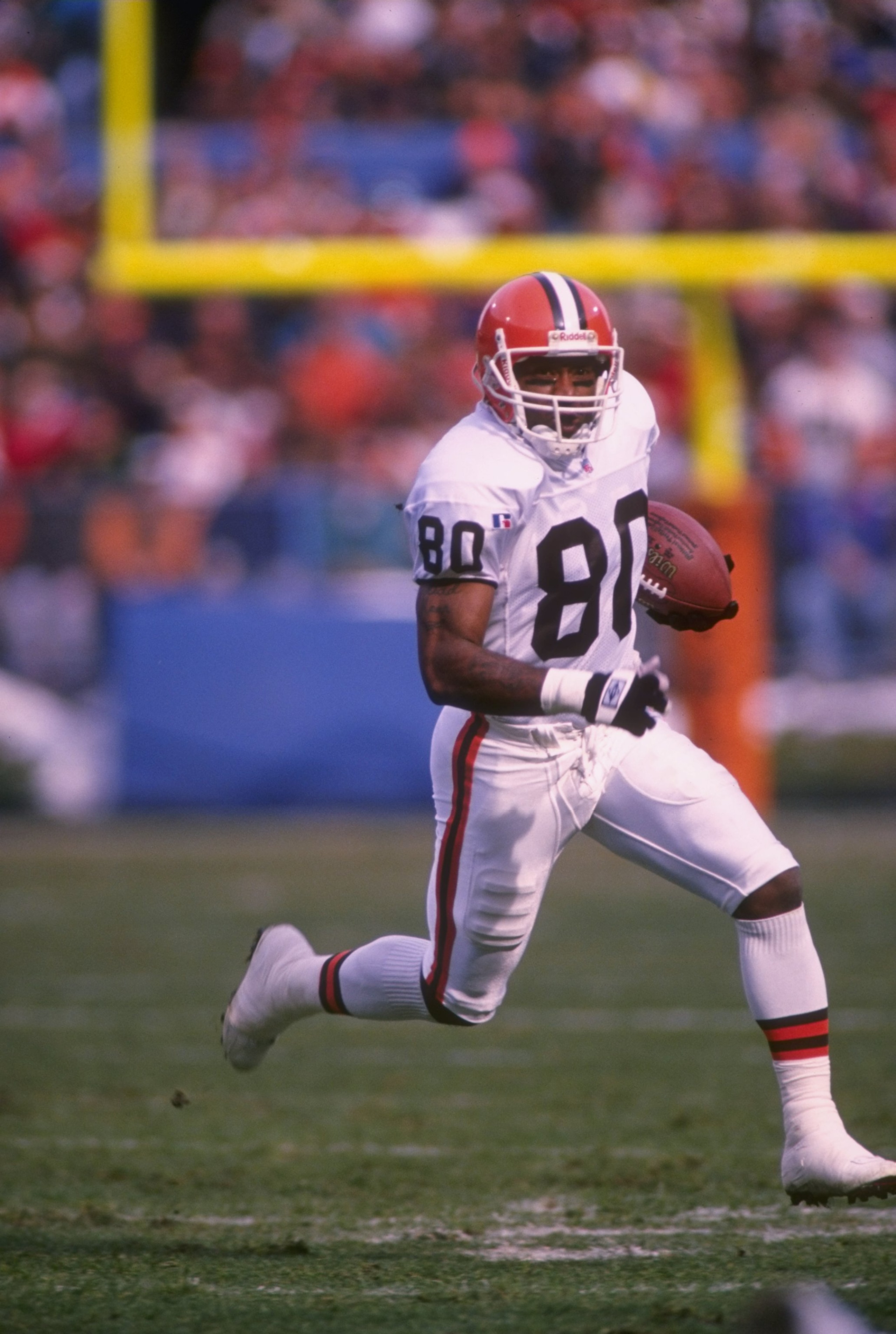 5 Nov 1995:  Wide receiver Andre Rison of the Cleveland Browns carries the football during the Browns 37-10 loss to the Houston Oilers at Cleveland Municipal Stadium in Cleveland, Ohio. Mandatory Credit: Rick Stewart  /Allsport