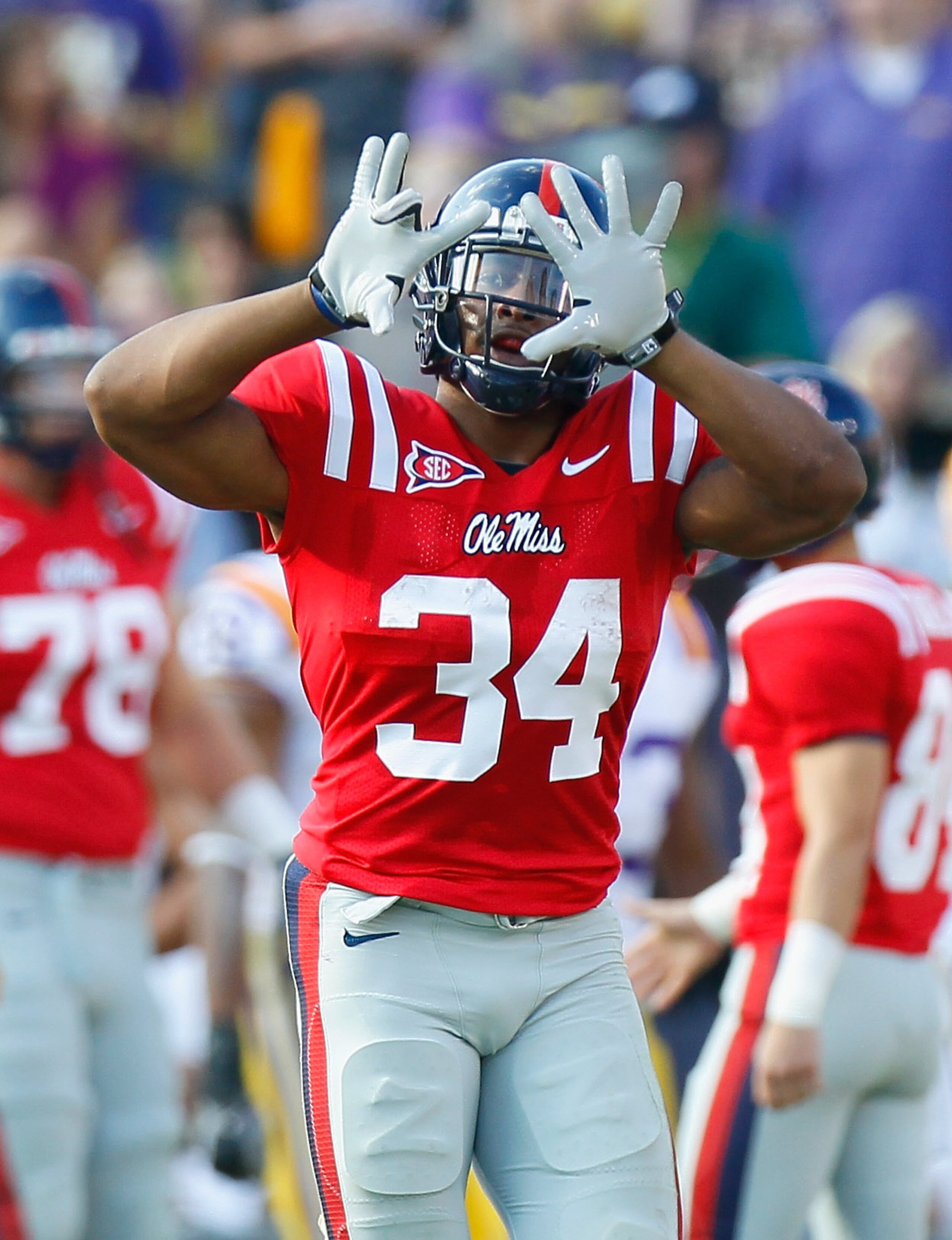 BATON ROUGE, LA - NOVEMBER 20: Brandon Bolden #34 of the Ole Miss Rebels against the Louisiana State University Tigers at Tiger Stadium on November 20, 2010 in Baton Rouge, Louisiana. (Photo by Kevin C. Cox/Getty Images) BATON ROUGE, LA - NOVEMBER 20: Brandon Bolden #34 of the Ole Miss Rebels against the Louisiana State University Tigers at Tiger Stadium on November 20, 2010 in Baton Rouge, Louisiana. (Photo by Kevin C. Cox/Getty Images)