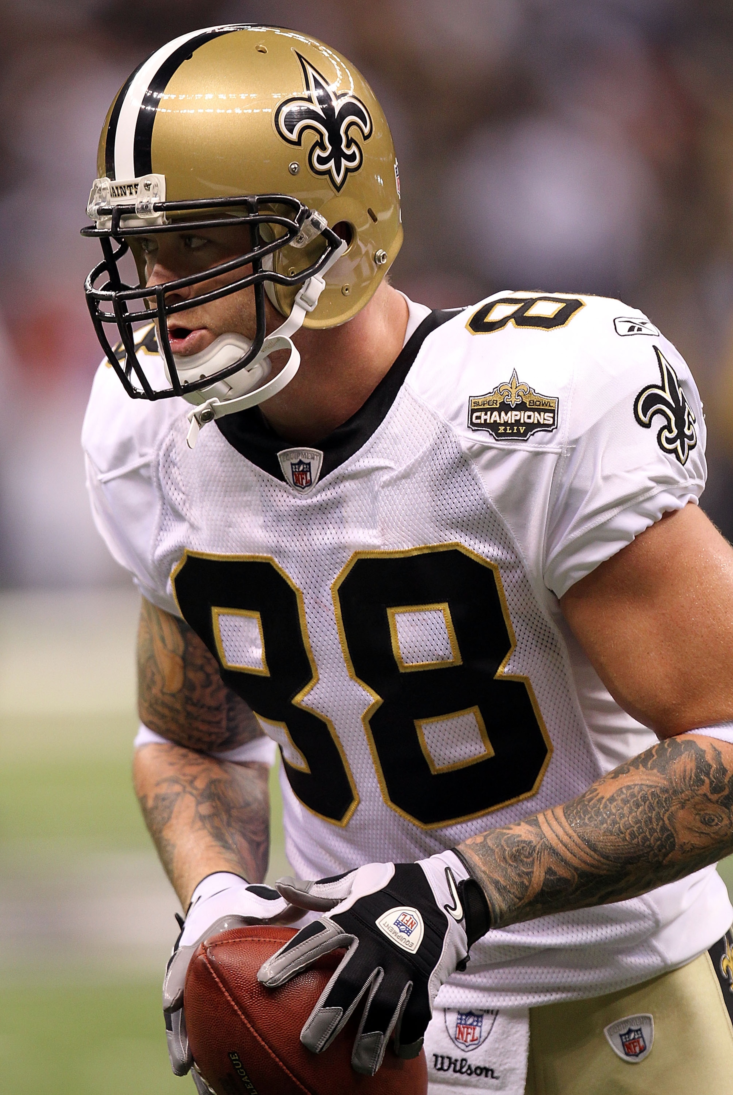 NEW ORLEANS - SEPTEMBER 09:  Jeremy Shockey #88 of the New Orleans Saints at Louisiana Superdome on September 9, 2010 in New Orleans, Louisiana.  (Photo by Ronald Martinez/Getty Images)
