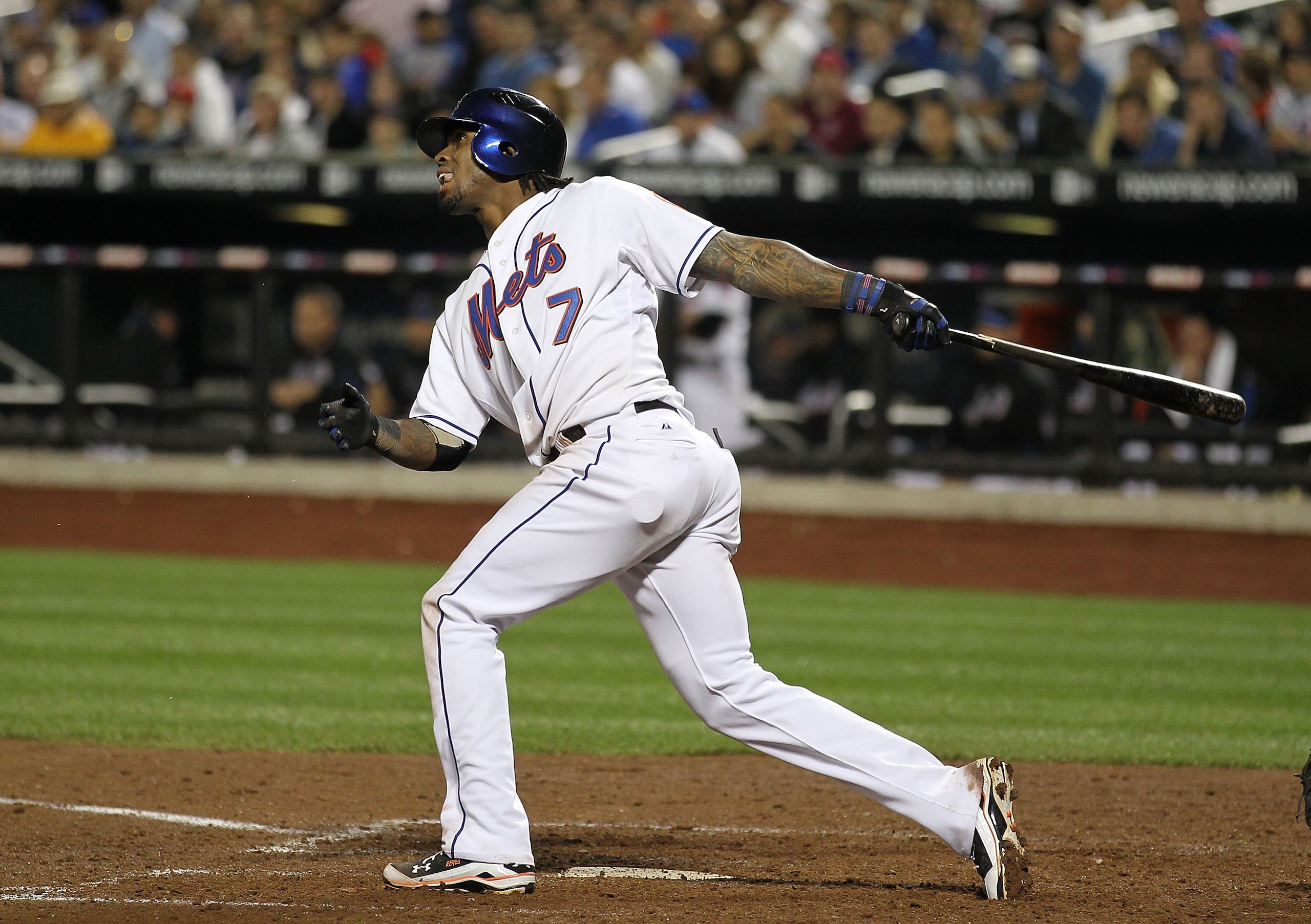 NEW YORK - MAY 27:  Jose Reyes #7 of the New York Mets hits a double in the seventh inning and drives in two runs against the Philadelphia Phillies during their game on May 27, 2010 at Citi Field in the Flushing neighborhood of the Queens borough of New Y