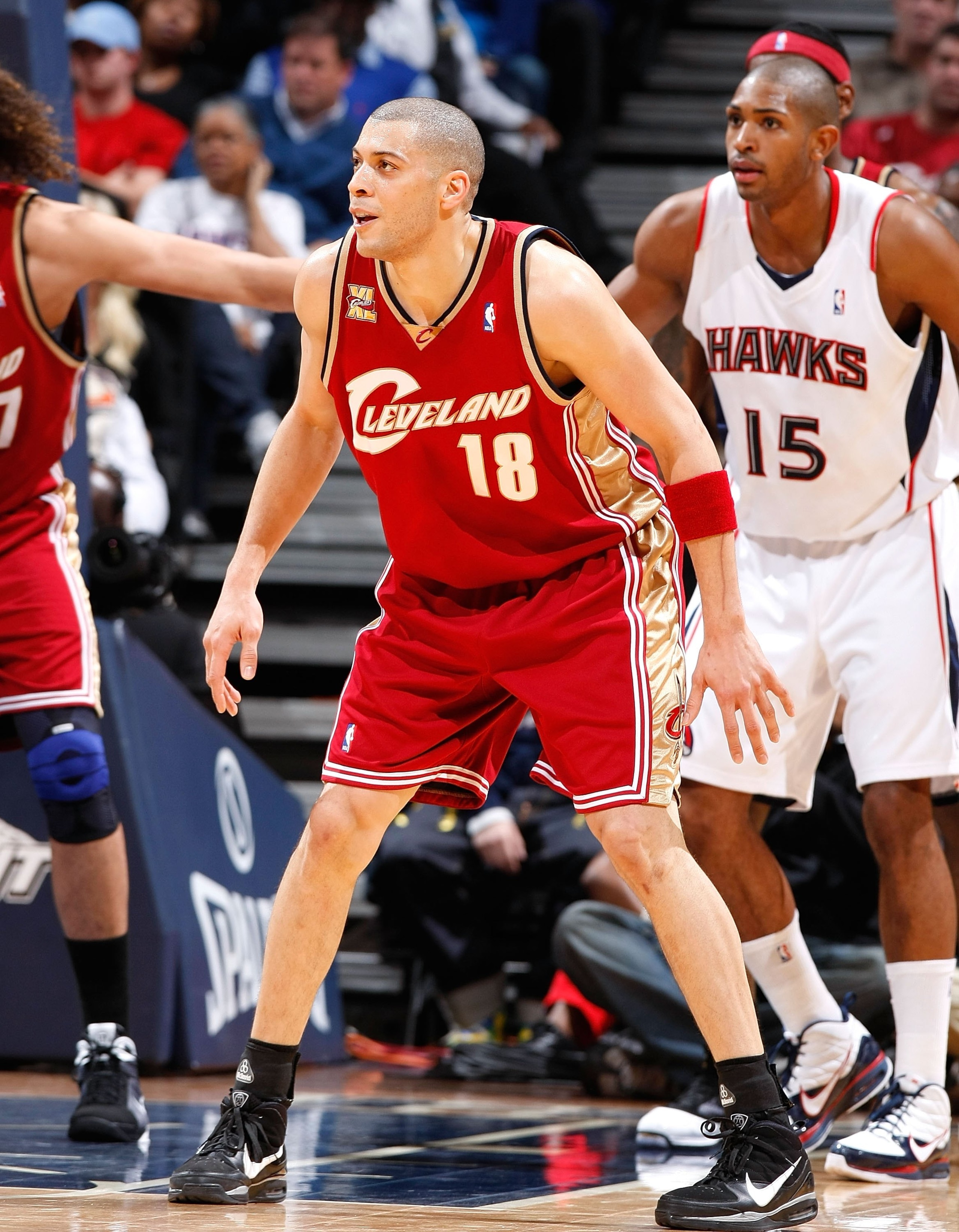 ATLANTA - DECEMBER 29: Anthony Parker #18 of the Cleveland Cavaliers against the Atlanta Hawks at Philips Arena on December 29, 2009 in Atlanta, Georgia. NOTE TO USER: User expressly acknowledges and agrees that, by downloading and/or using this Photogr ATLANTA - DECEMBER 29: Anthony Parker #18 of the Cleveland Cavaliers against the Atlanta Hawks at Philips Arena on December 29, 2009 in Atlanta, Georgia. NOTE TO USER: User expressly acknowledges and agrees that, by downloading and/or using this Photogr