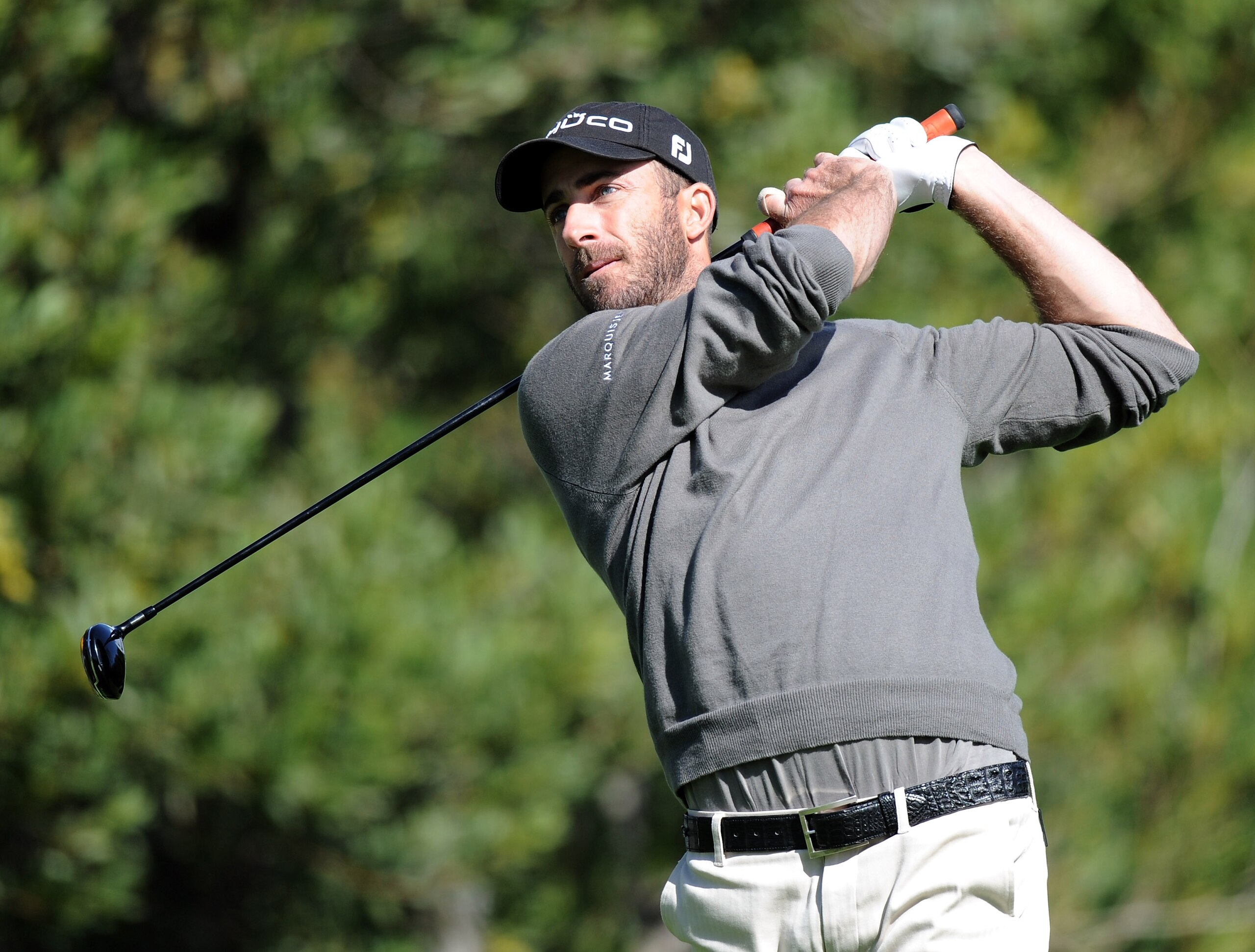 PACIFIC PALISADES, CA - FEBRUARY 19:  Geoff Ogilvy of Australia watches his tee shot on the third hole during the third round of the Northern Trust Open at the Riviera Contry Club on February 19, 2011 in Pacific Palisades, California.  (Photo by Harry How