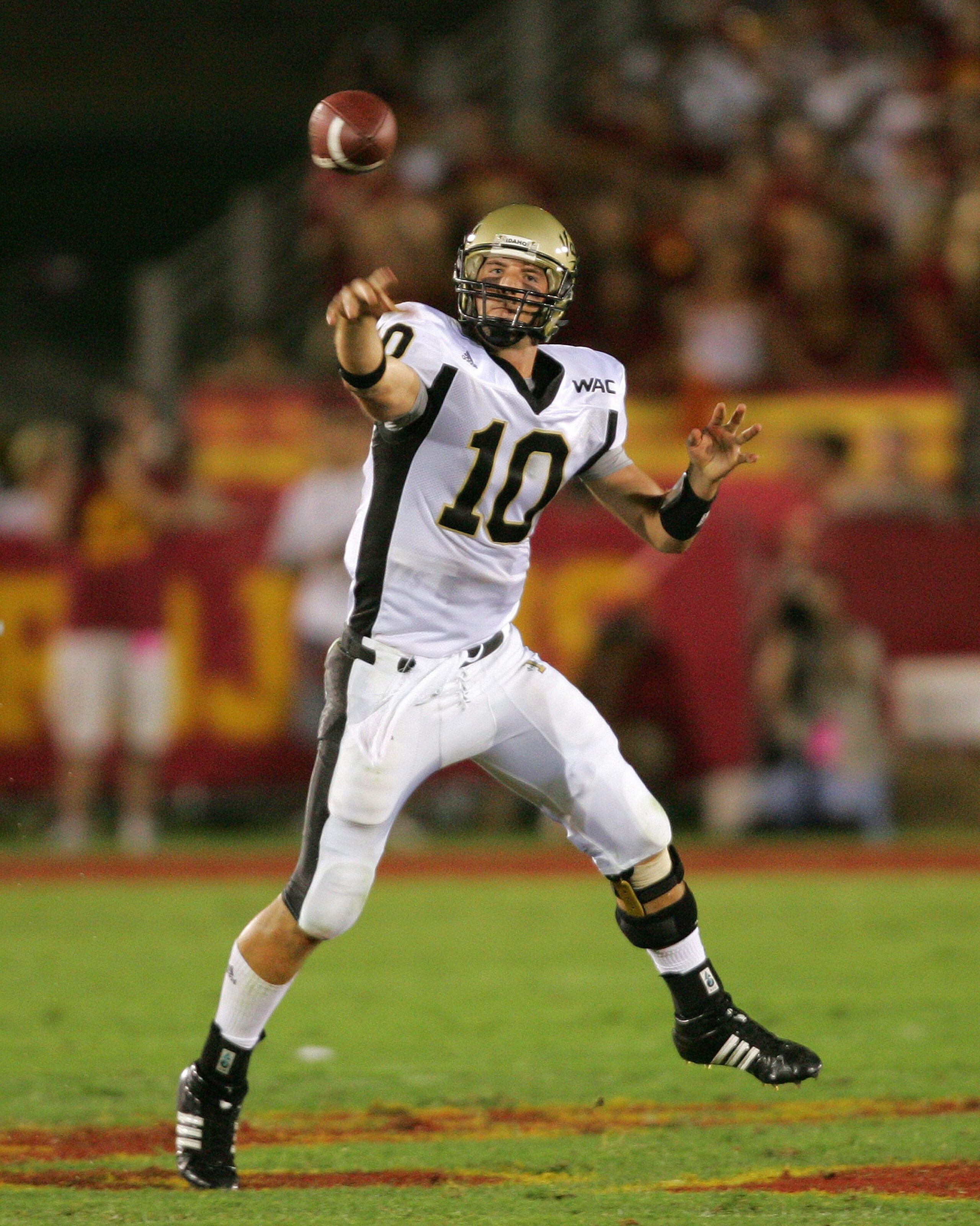 LOS ANGELES - SEPTEMBER 1:  Idaho quarterback Nathan Enderle fires a pass against USC at the Los Angeles Memorial Coliseum on September 1, 2007 in Los Angeles, California. The Vandals were defeated by the top-ranked Trojans won 38-10. (Photo by Kevin Terr