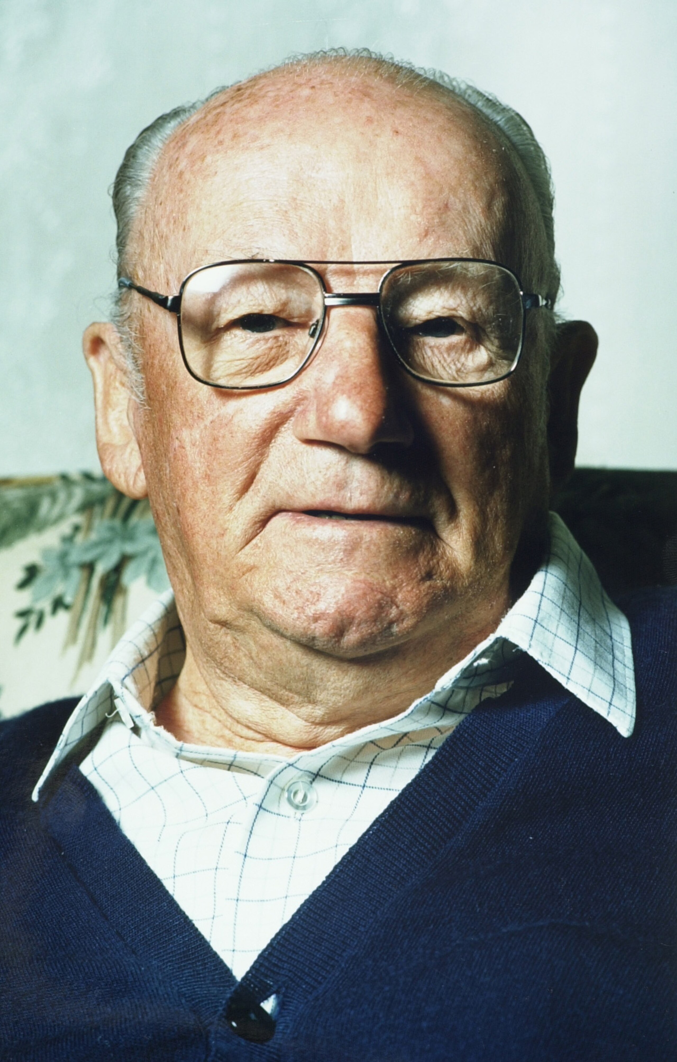 26 Feb 2001: A 1993 portrait of Sir Donald Bradman at his home in Adelaide.  Mandatory Credit: Tony Lewis/ALLSPORT
