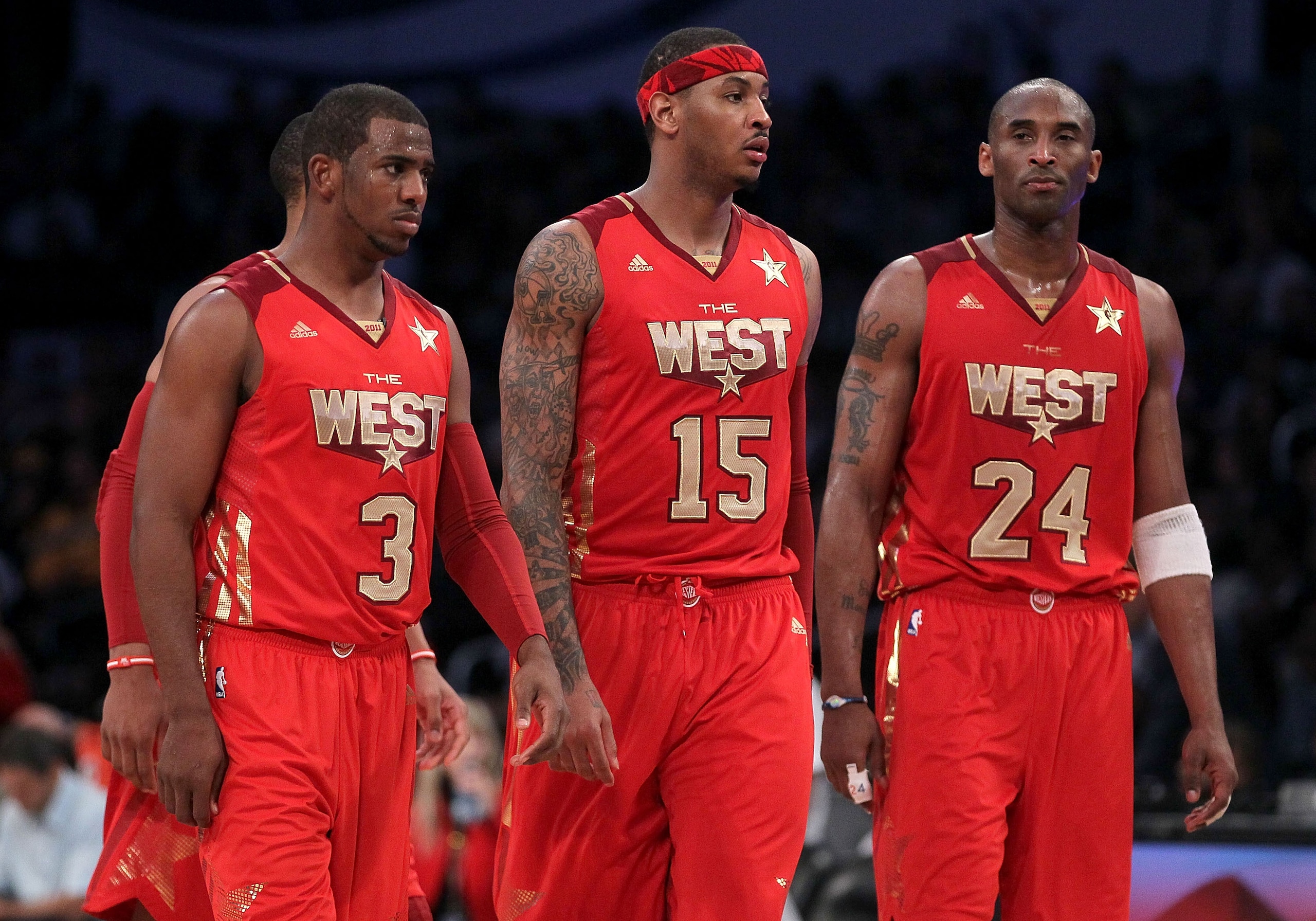LOS ANGELES, CA - FEBRUARY 20:  Chris Paul #3 of the New Orleans Hornets and the Western Conference, Carmelo Anthony #15 of the Denver Nuggets and the Western Conference and Kobe Bryant #24 of the Los Angeles Lakers and the Western Conference on the floor