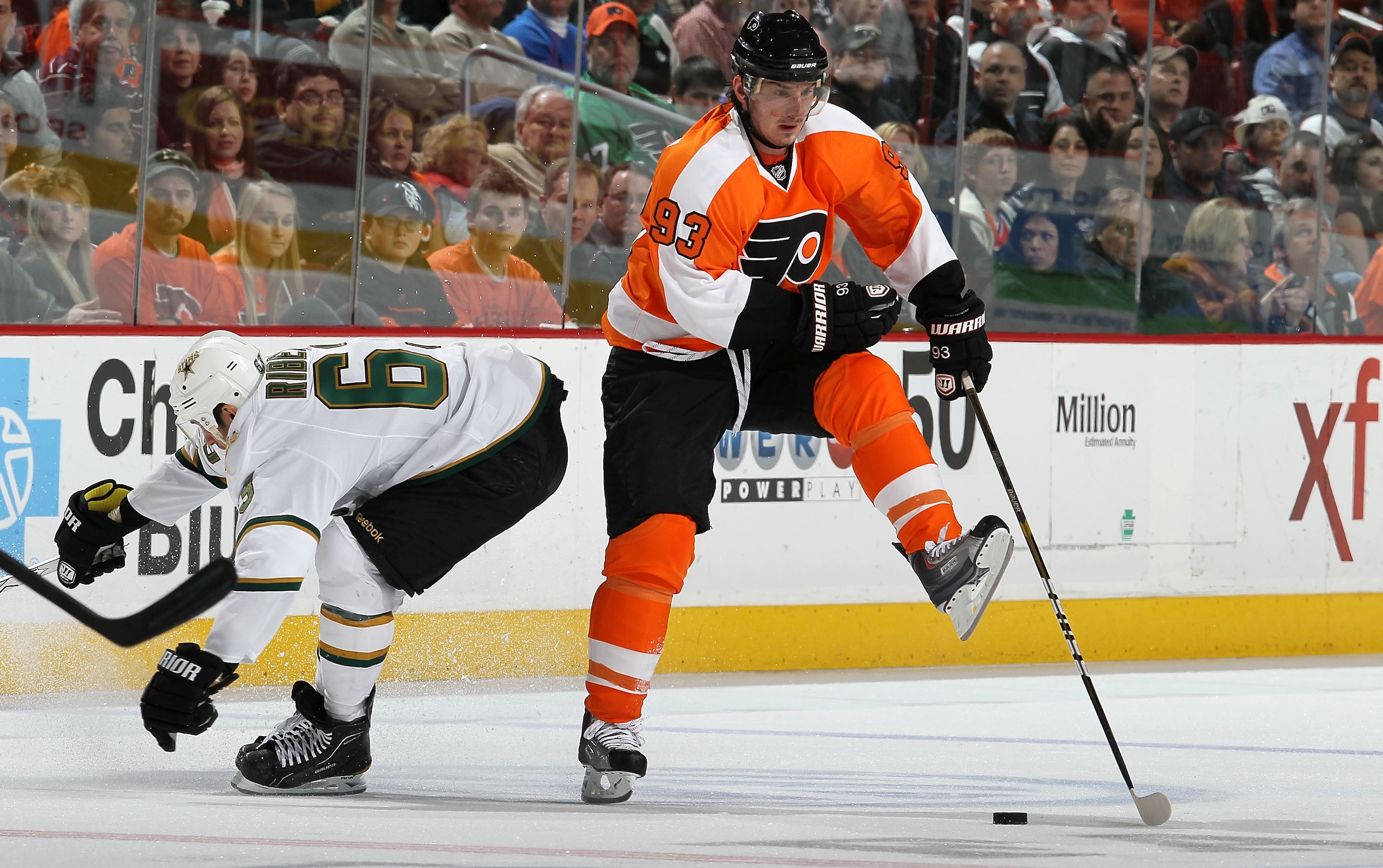 PHILADELPHIA, PA - FEBRUARY 05:  Nikolay Zherdev #93 of the Philadelphia Flyers avoids a check from Mike Ribeiro #63 on February 5, 2011 at Wells Fargo Center in Philadelphia, Pennsylvania.  (Photo by Jim McIsaac/Getty Images)