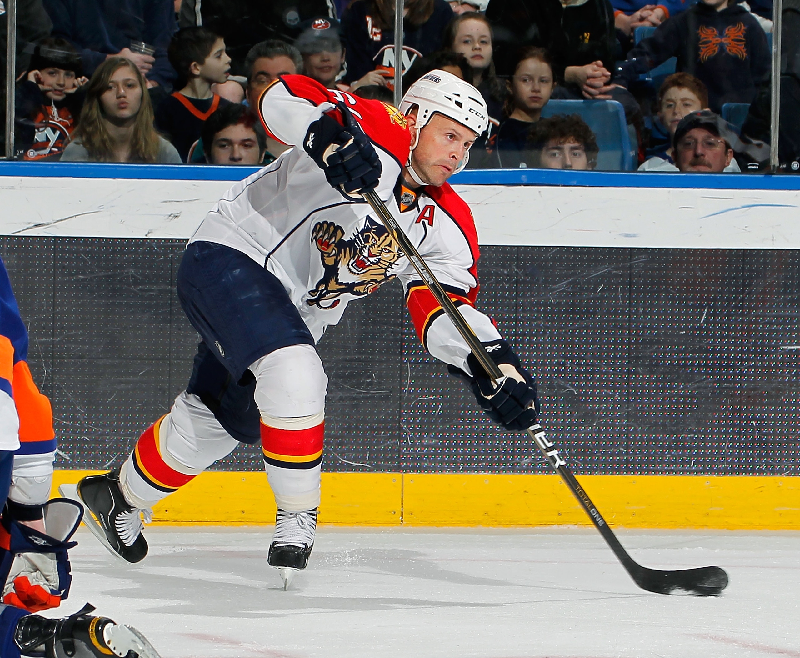 UNIONDALE, NY - FEBRUARY 21:  Cory Stillman #61 of the Florida Panthers shoots during an NHL hockey game against the New York Islanders at the Nassau Coliseum on February 21, 2011 in Uniondale, New York.  (Photo by Paul Bereswill/Getty Images)