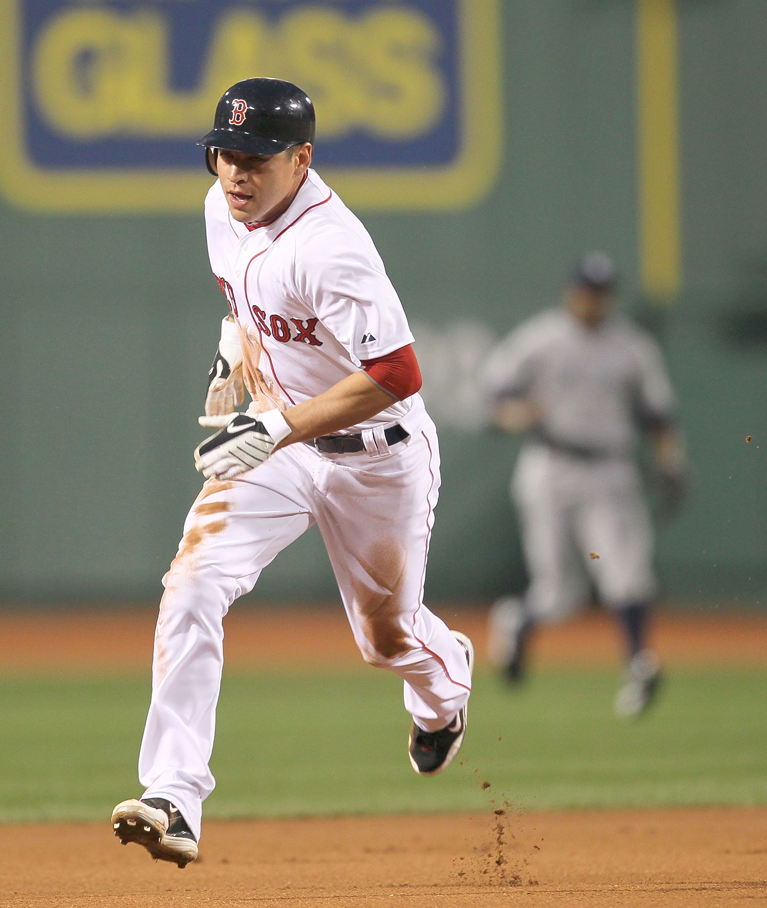 BOSTON - APRIL 06: Jacoby Ellsbury #2 of the Boston Red Sox runs on an errant throw against the New York Yankees at Fenway Park on April 6, 2010 in Boston, Massachusetts. (Photo by Jim Rogash/Getty Images) BOSTON - APRIL 06: Jacoby Ellsbury #2 of the Boston Red Sox runs on an errant throw against the New York Yankees at Fenway Park on April 6, 2010 in Boston, Massachusetts. (Photo by Jim Rogash/Getty Images)