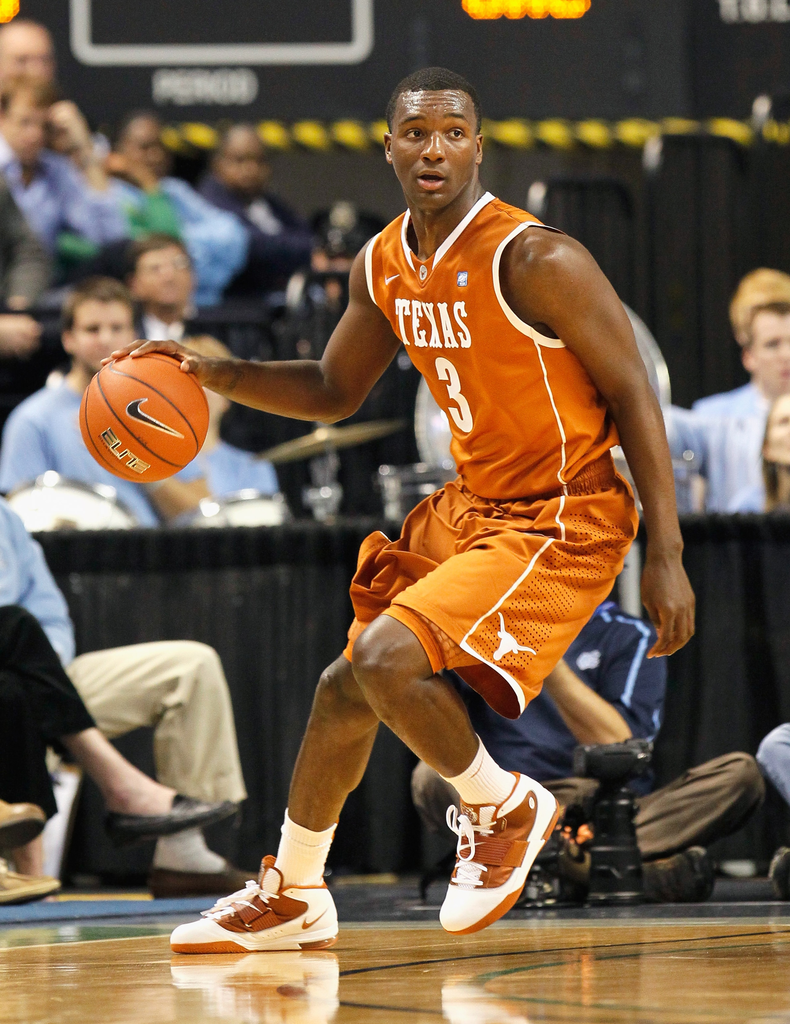 GREENSBORO, NC - DECEMBER 18: Jordan Hamilton #3 of the Texas Longhorns against the North Carolina Tar Heels at Greensboro Coliseum on December 18, 2010 in Greensboro, North Carolina. (Photo by Kevin C. Cox/Getty Images) GREENSBORO, NC - DECEMBER 18: Jordan Hamilton #3 of the Texas Longhorns against the North Carolina Tar Heels at Greensboro Coliseum on December 18, 2010 in Greensboro, North Carolina. (Photo by Kevin C. Cox/Getty Images)