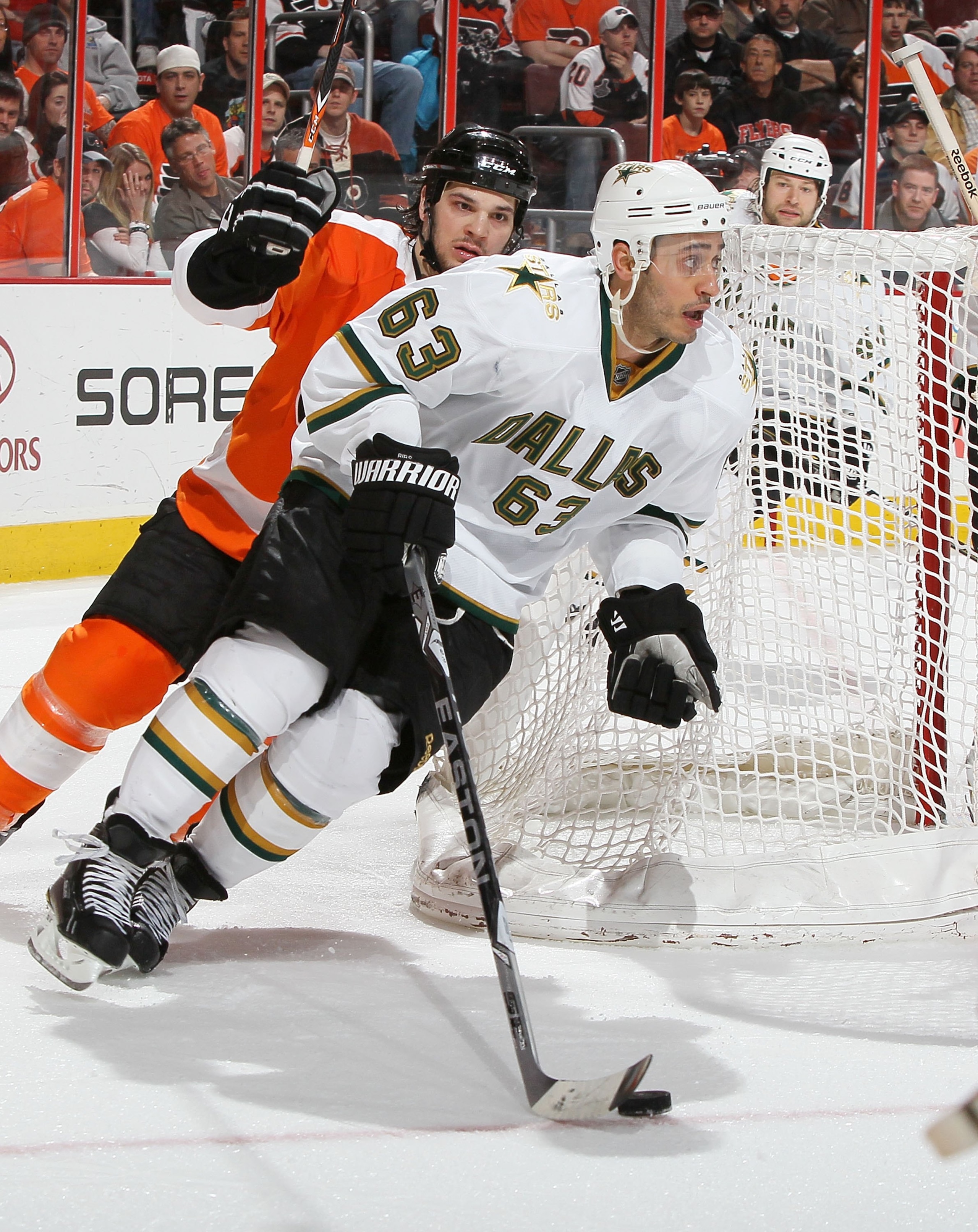 PHILADELPHIA, PA - FEBRUARY 05:  Mike Ribeiro #63 of the Dallas Stars skates against the Philadelphia Flyers on February 5, 2011 at Wells Fargo Center in Philadelphia, Pennsylvania. The Flyers defeated the Stars 3-1.  (Photo by Jim McIsaac/Getty Images)