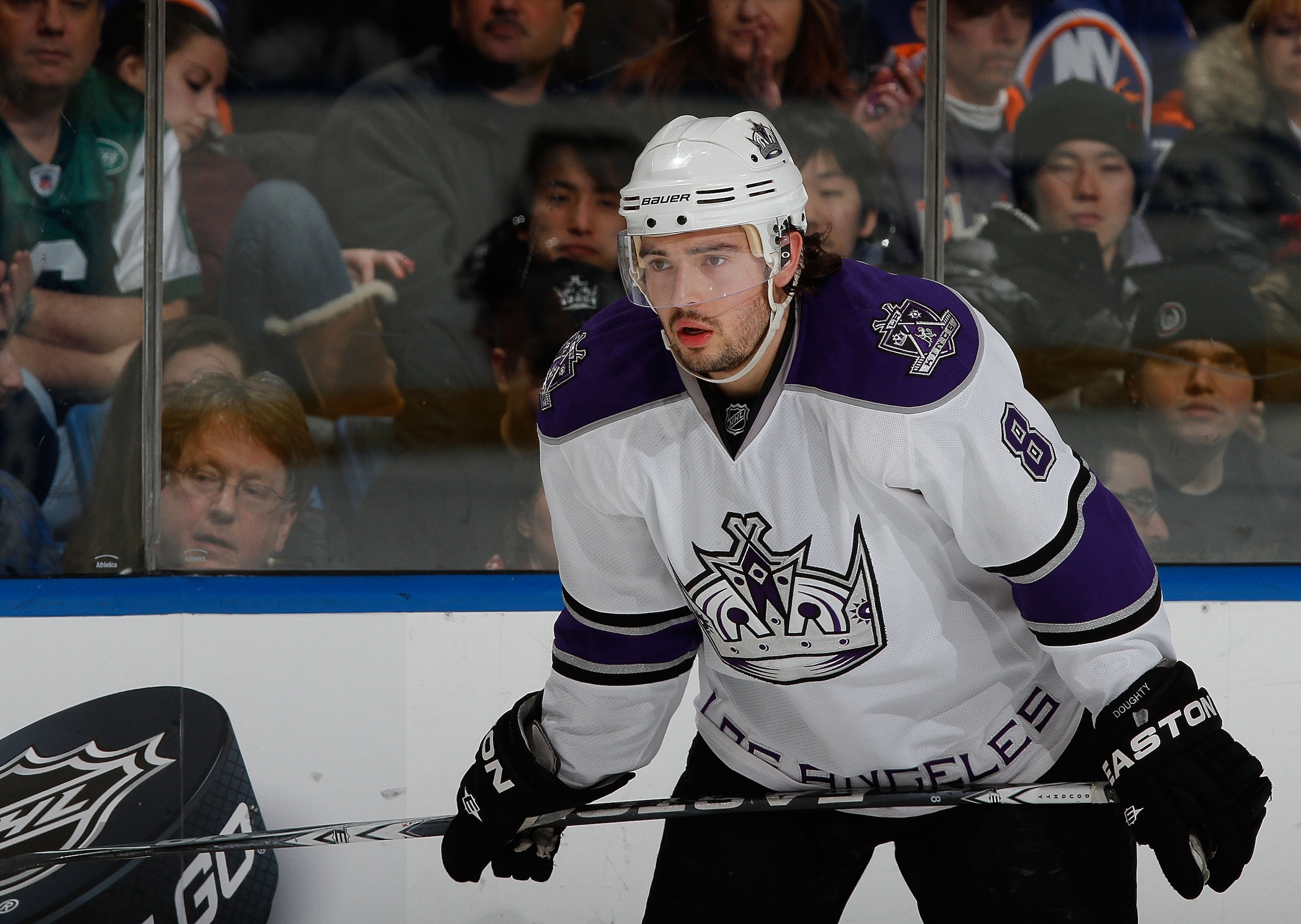 UNIONDALE, NY - FEBRUARY 19:  Drew Doughty #8 of the Los Angeles Kings waits for a faceoff during an NHL hockey game against the New York Islanders at the Nassau Coliseum on February 19, 2011 in Uniondale, New York.  (Photo by Paul Bereswill/Getty Images)
