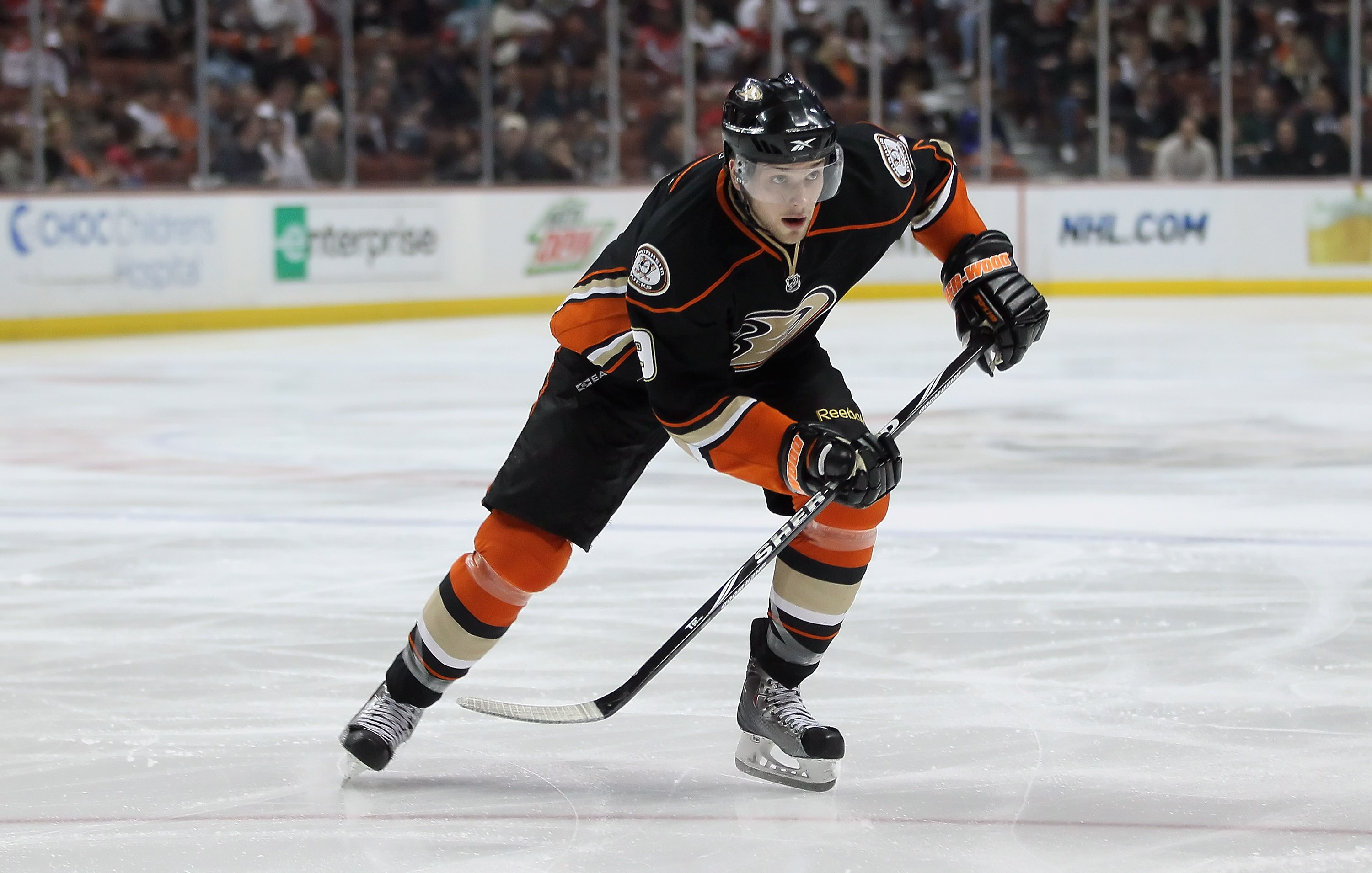 ANAHEIM, CA - FEBRUARY 16:  Bobby Ryan #9 of the Anaheim Ducks skates against the Washington Capitals at the Honda Center on February 16, 2011 in Anaheim, California.  (Photo by Jeff Gross/Getty Images)
