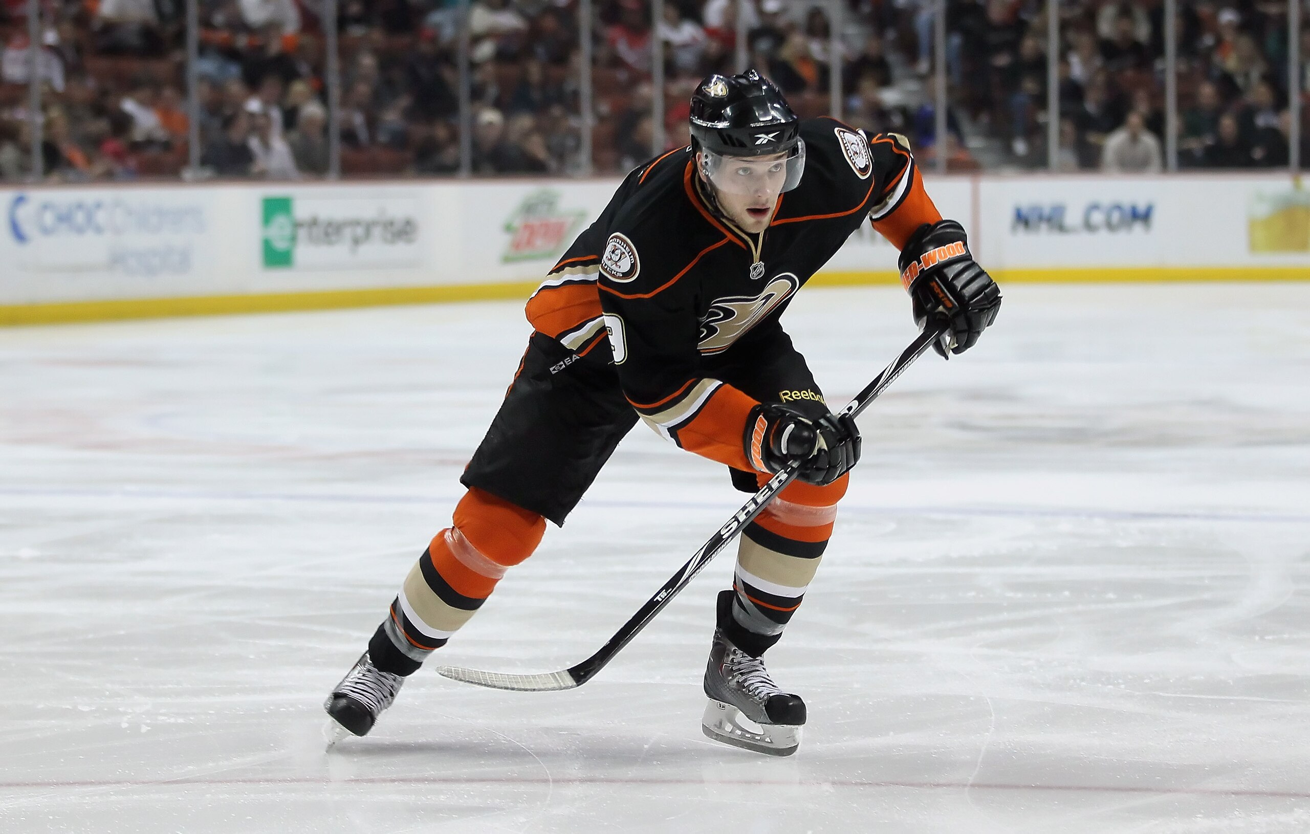 ANAHEIM, CA - FEBRUARY 16:  Bobby Ryan #9 of the Anaheim Ducks skates against the Washington Capitals at the Honda Center on February 16, 2011 in Anaheim, California.  (Photo by Jeff Gross/Getty Images)