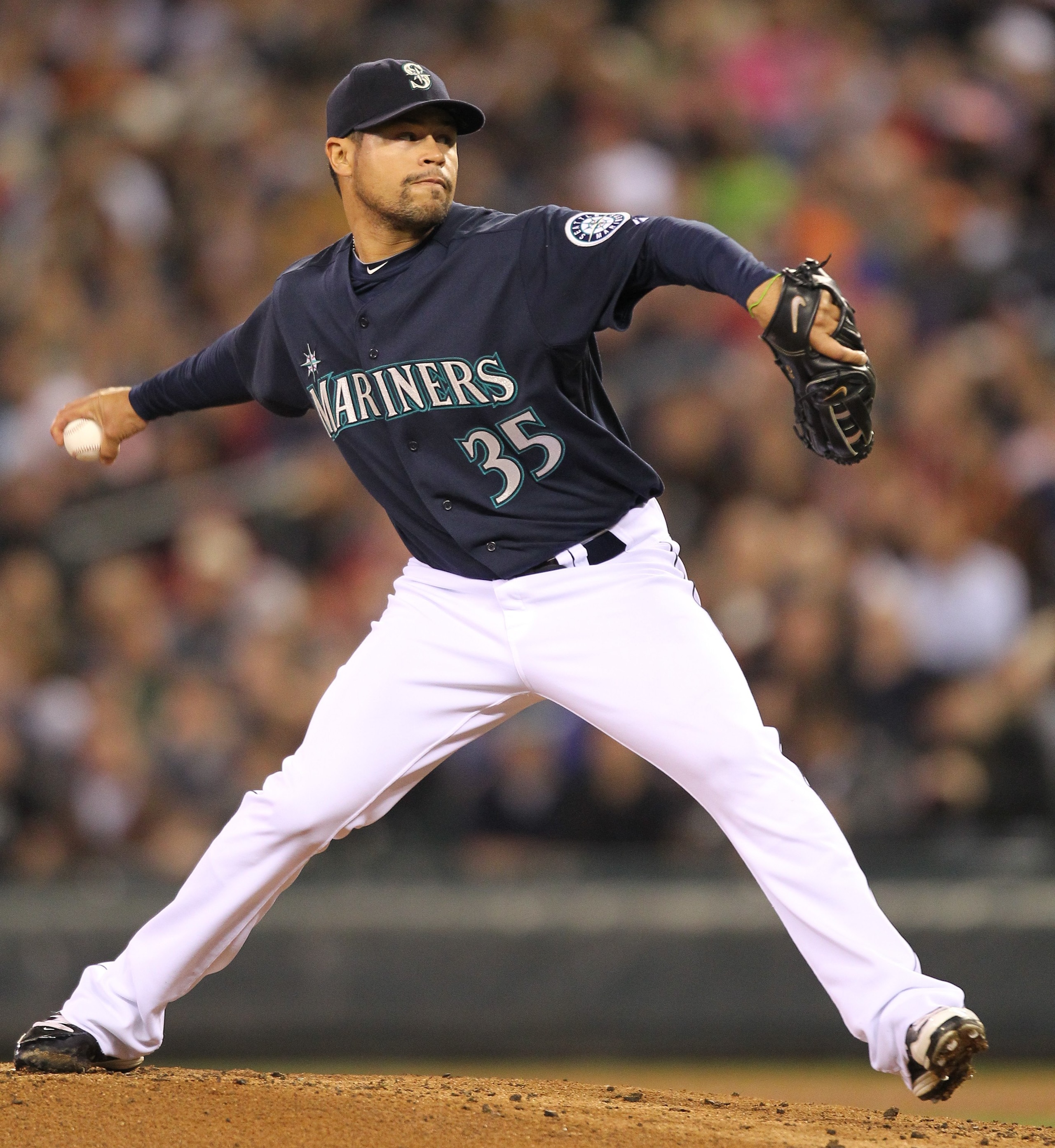 SEATTLE - JUNE 04: Starting pitcher Ian Snell #35 of the Seattle Mariners pitches against the Los Angeles Angels of Anaheim at Safeco Field on June 4, 2010 in Seattle, Washington. (Photo by Otto Greule Jr/Getty Images) SEATTLE - JUNE 04: Starting pitcher Ian Snell #35 of the Seattle Mariners pitches against the Los Angeles Angels of Anaheim at Safeco Field on June 4, 2010 in Seattle, Washington. (Photo by Otto Greule Jr/Getty Images)