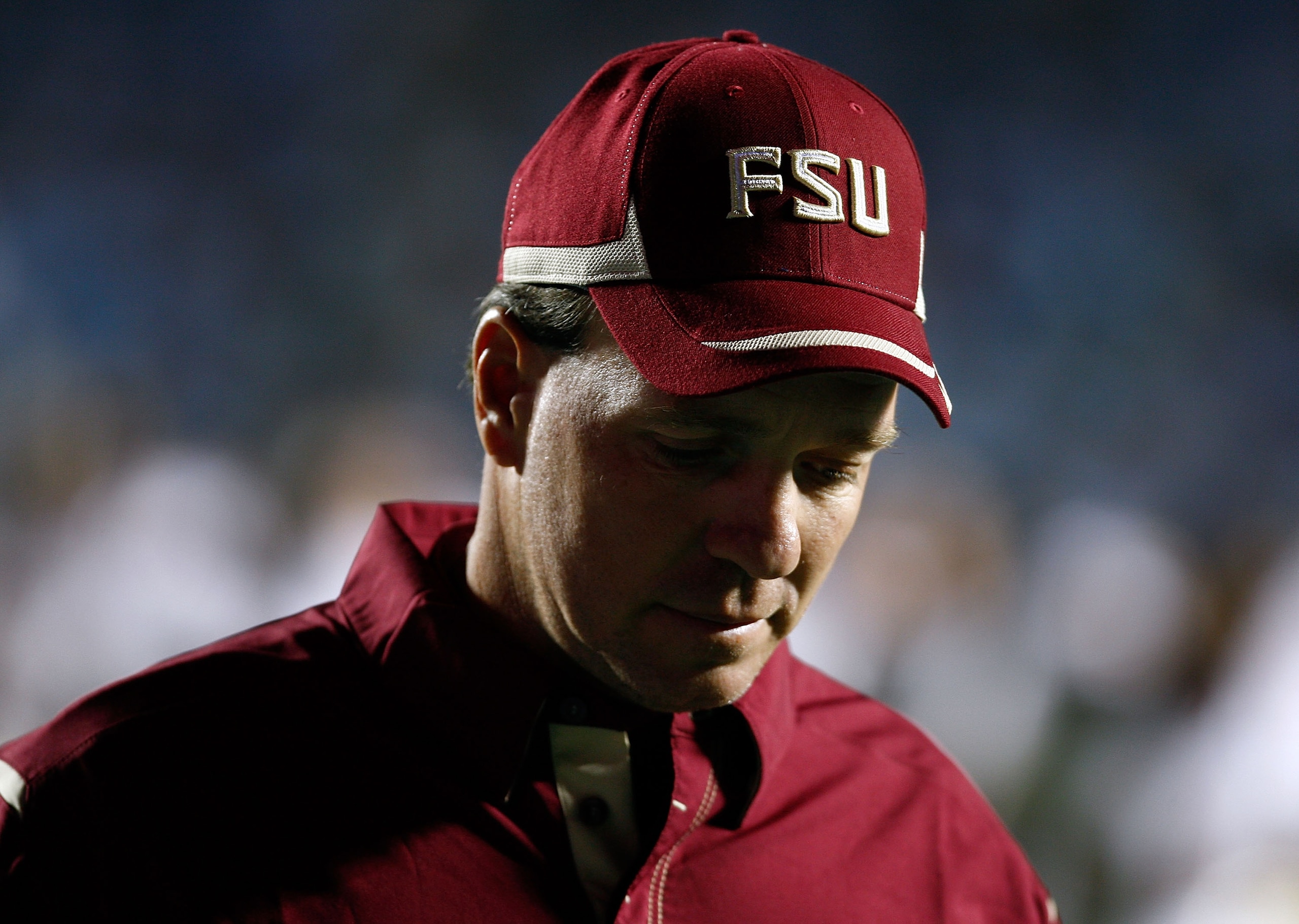 CHAPEL HILL, NC - OCTOBER 22:  Florida State Seminoles Offensive Coordinator Jimbo Fisher paces the sideline during his game against the North Carolina Tar Heels at Kenan Stadium on October 22, 2009 in Chapel Hill, North Carolina.  (Photo by Scott Hallera