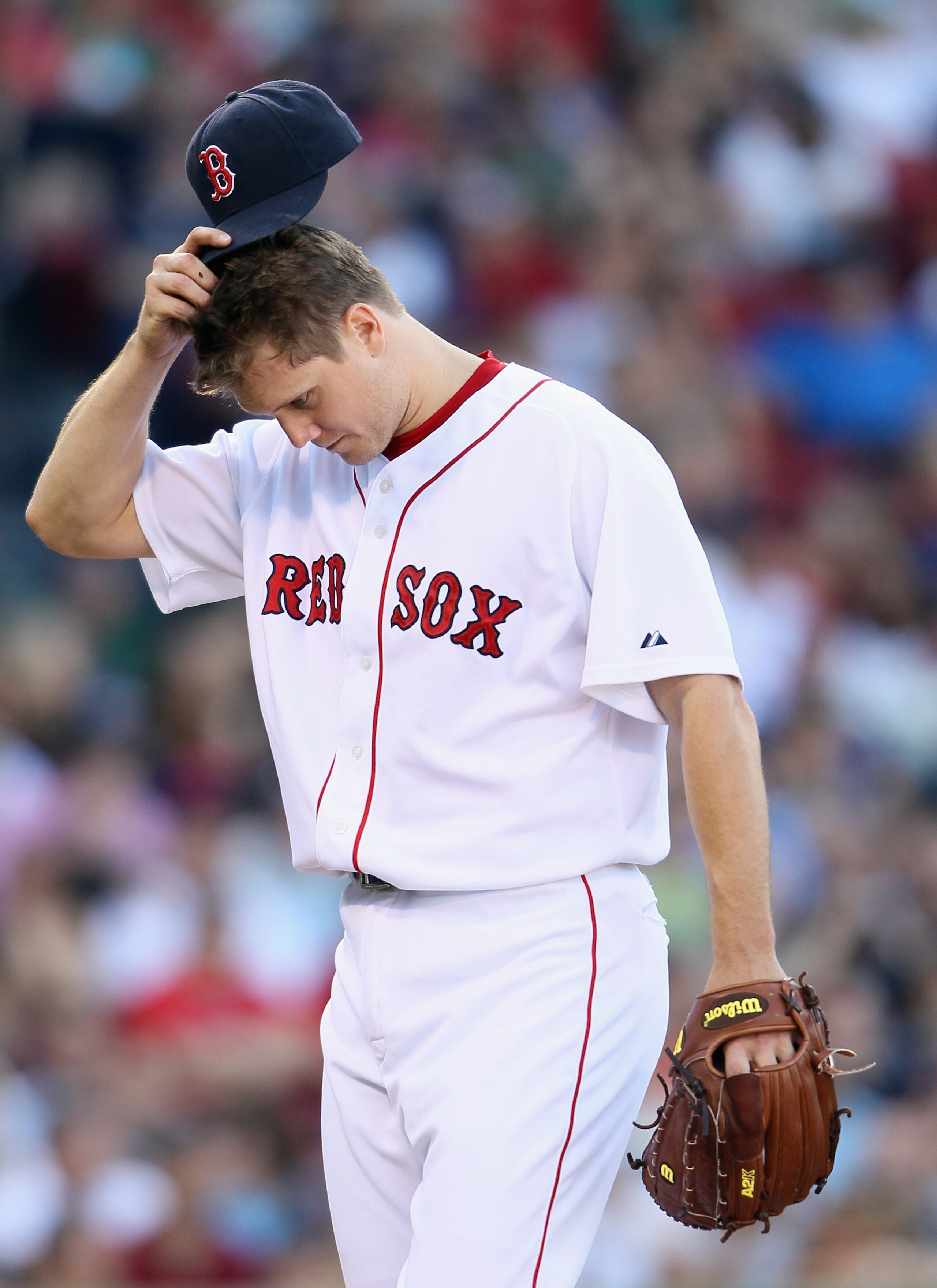 BOSTON - SEPTEMBER 05: Jonathan Papelbon #58 of the Boston Red Sox heads for the dugout after he is pulled in the ninth inning against the Chicago White Sox on September 5, 2010 at Fenway Park in Boston, Massachusetts. (Photo by Elsa/Getty Images) BOSTON - SEPTEMBER 05: Jonathan Papelbon #58 of the Boston Red Sox heads for the dugout after he is pulled in the ninth inning against the Chicago White Sox on September 5, 2010 at Fenway Park in Boston, Massachusetts. (Photo by Elsa/Getty Images)