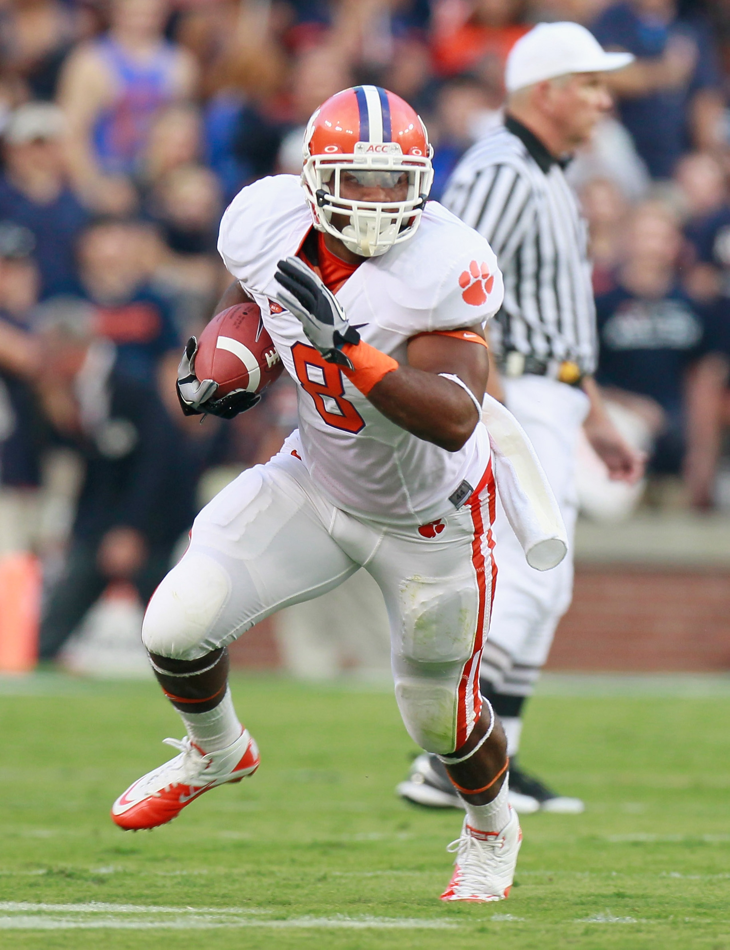 AUBURN, AL - SEPTEMBER 18:  Jamie Harper #8 of the Clemson Tigers against the Auburn Tigers at Jordan-Hare Stadium on September 18, 2010 in Auburn, Alabama.  (Photo by Kevin C. Cox/Getty Images)