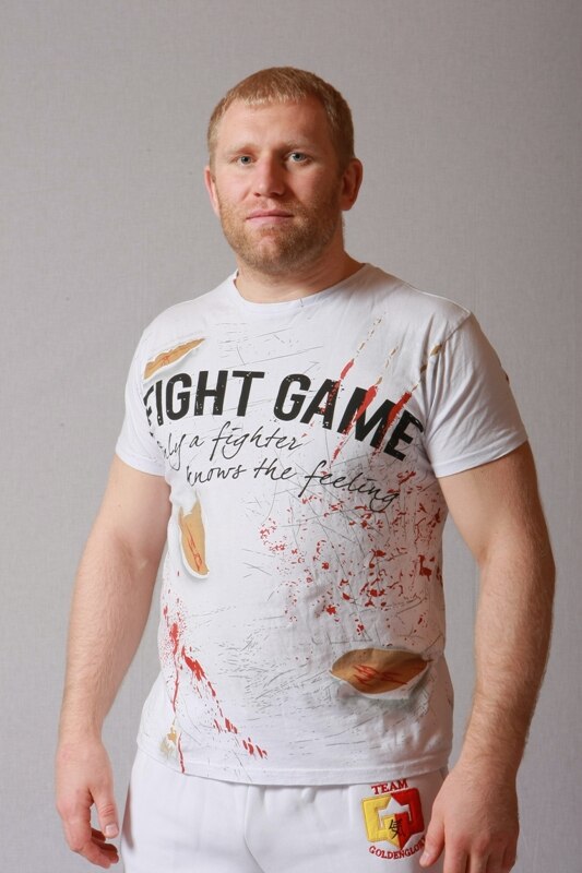 Sergei sports a shirt from his new sponsor Fight Game