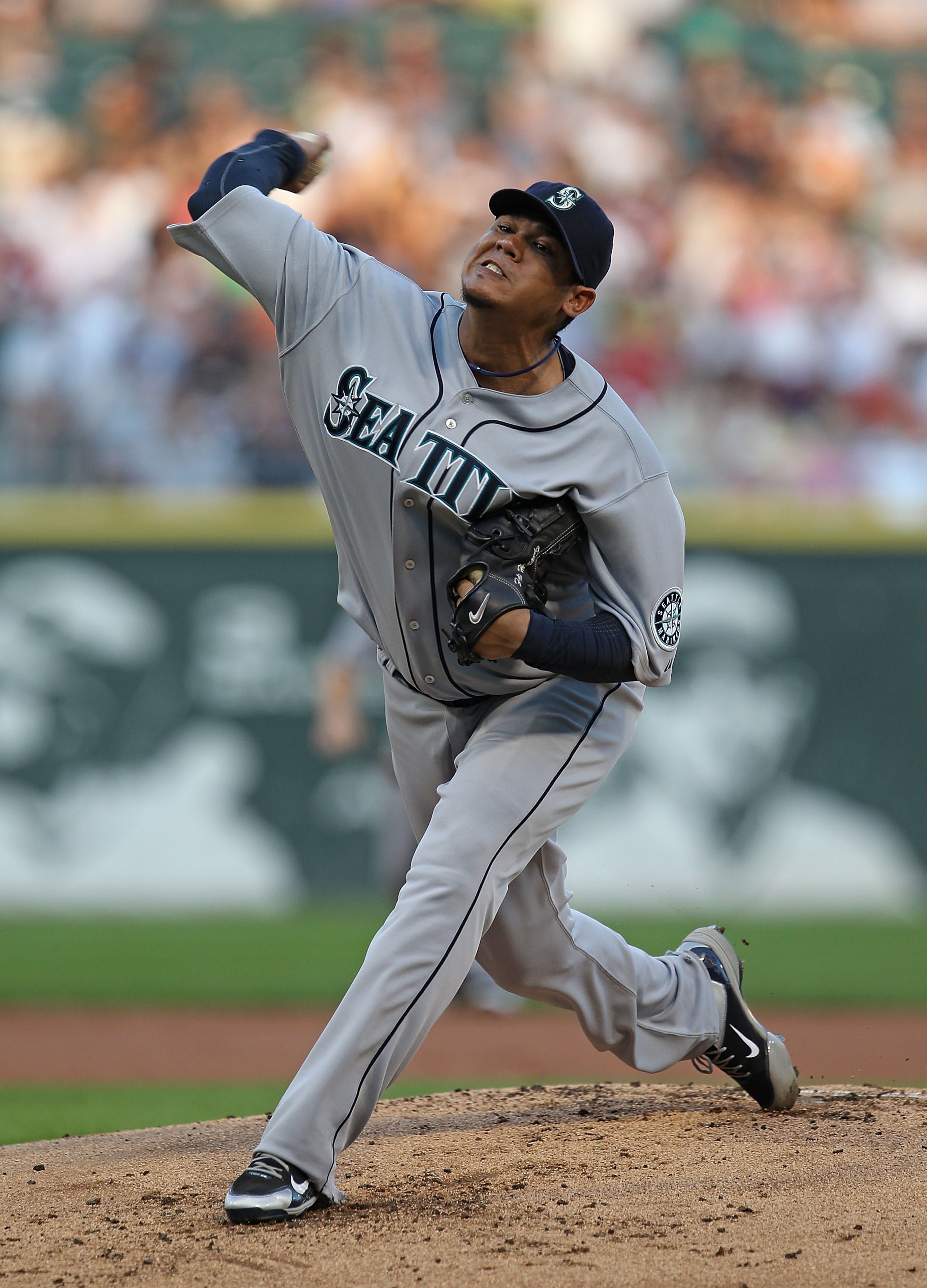 CHICAGO - JULY 26: Starting pitcher Felix Hernandez #34 of the Seattle Mariners delivers the ball against the Chicago White Sox at U.S. Cellular Field on July 26, 2010 in Chicago, Illinois. The White Sox defeated the Mariners 6-1. (Photo by Jonathan Danie
