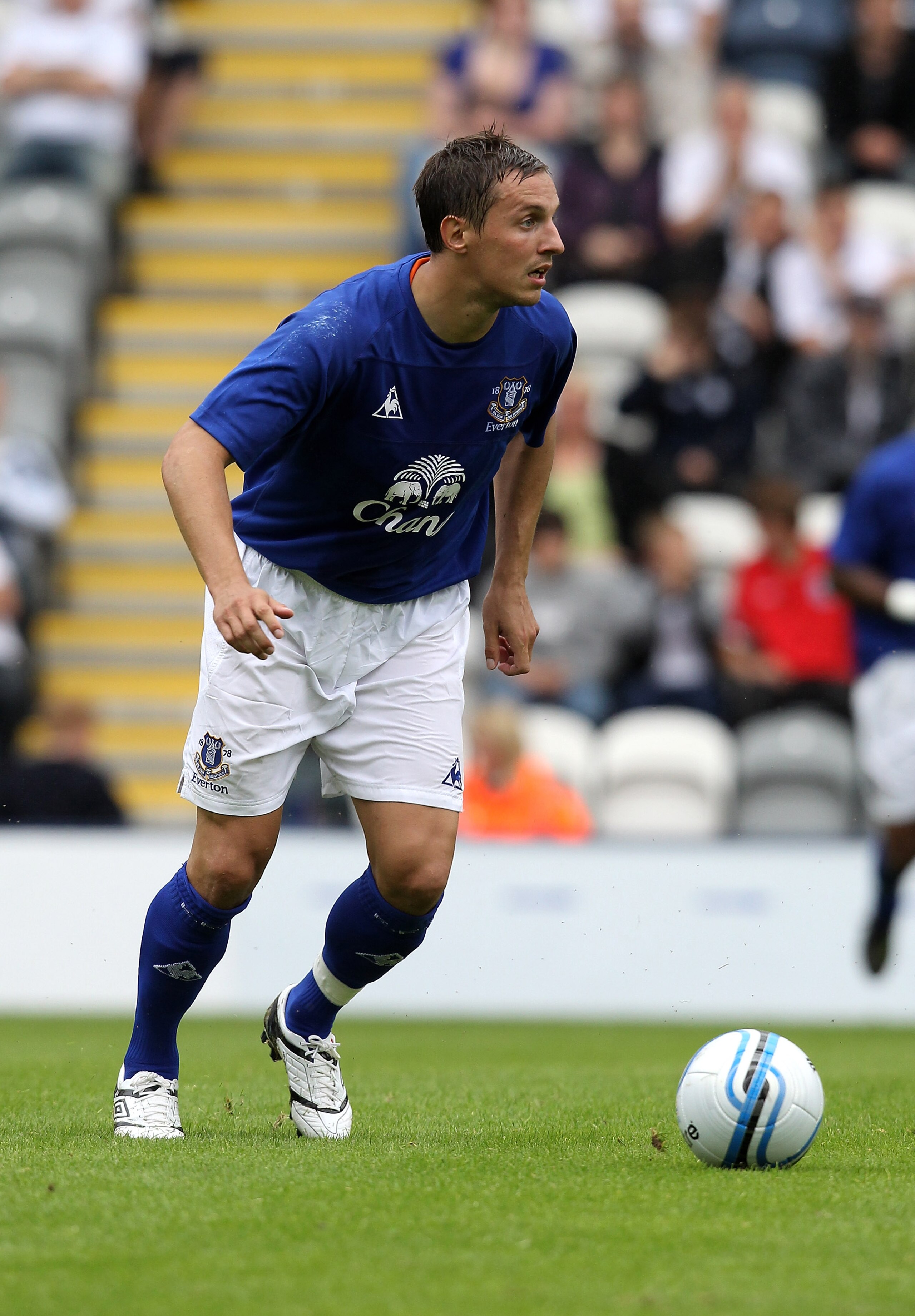PRESTON, LANCASHIRE - JULY 24: Phil Jagielka of Everton runs with the ball during the pre season friendly match between Preston North End and Everton at Deepdale on July 24, 2010 in Preston, Lancashire. (Photo by David Rogers/Getty Images) PRESTON, LANCASHIRE - JULY 24: Phil Jagielka of Everton runs with the ball during the pre season friendly match between Preston North End and Everton at Deepdale on July 24, 2010 in Preston, Lancashire. (Photo by David Rogers/Getty Images)