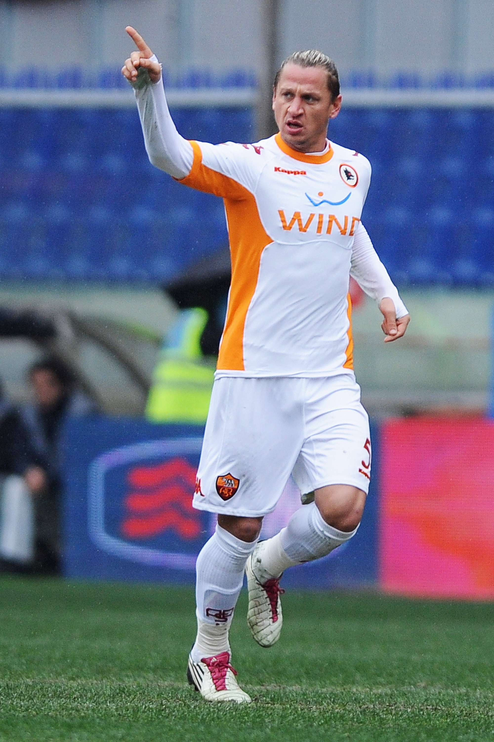 GENOA, ITALY - FEBRUARY 20:  Philippe Mexes of AS Roma celebrates after scoring the opening goal during the Serie A match between Genoa CFC and AS Roma at Stadio Luigi Ferraris on February 20, 2011 in Genoa, Italy.  (Photo by Valerio Pennicino/Getty Image