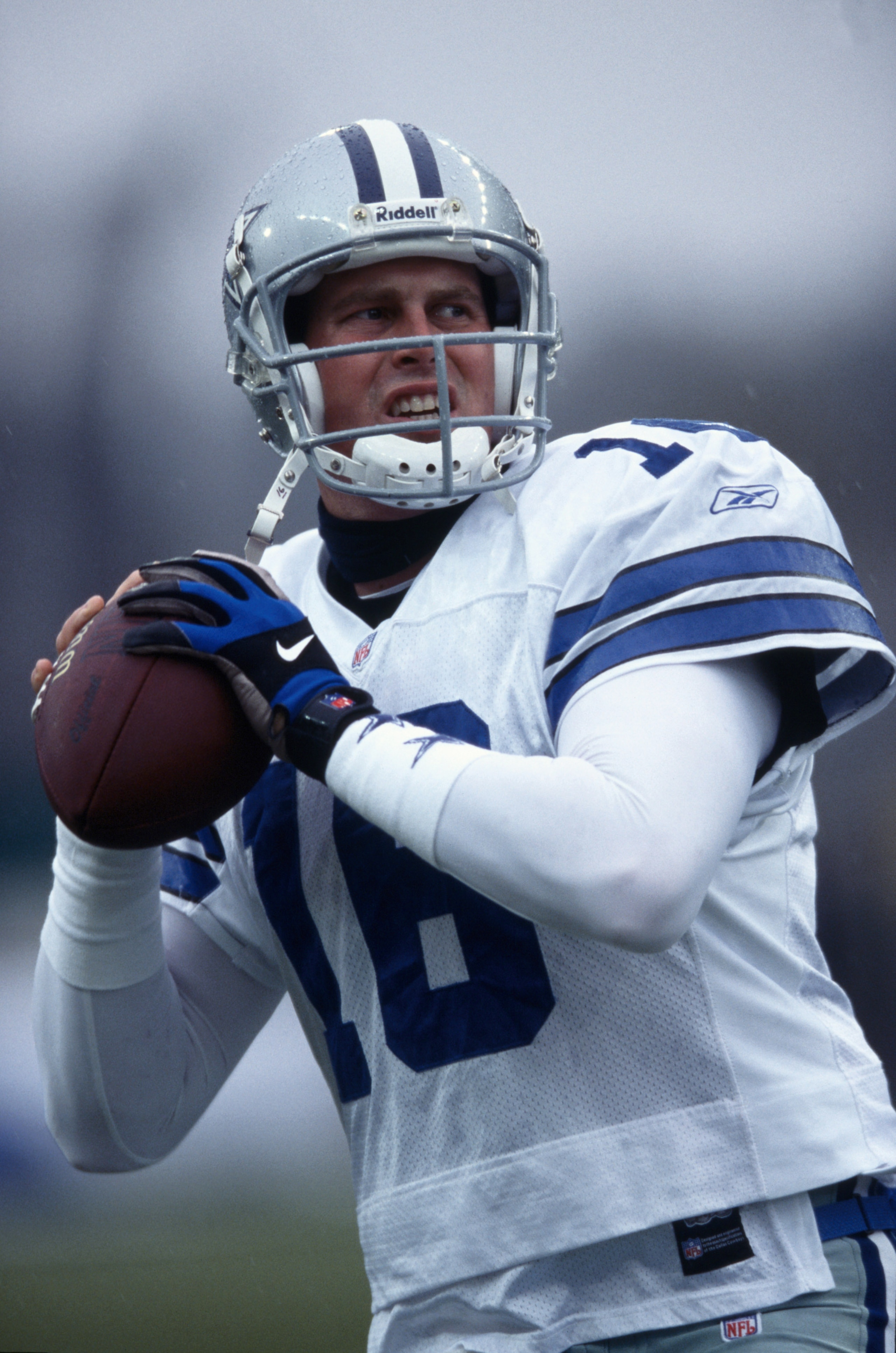 16 Dec 2001: Quarterback Ryan Leaf #16 of the Dallas Cowboys looks to throw the ball on the sidelines against the Seattle Seahawks during the NFL game at Husky Stadium in Seattle, Washington. The Seahawks defeated the Cowboys 29-3. Mandatory Credit: Ot 16 Dec 2001: Quarterback Ryan Leaf #16 of the Dallas Cowboys looks to throw the ball on the sidelines against the Seattle Seahawks during the NFL game at Husky Stadium in Seattle, Washington. The Seahawks defeated the Cowboys 29-3. Mandatory Credit: Ot